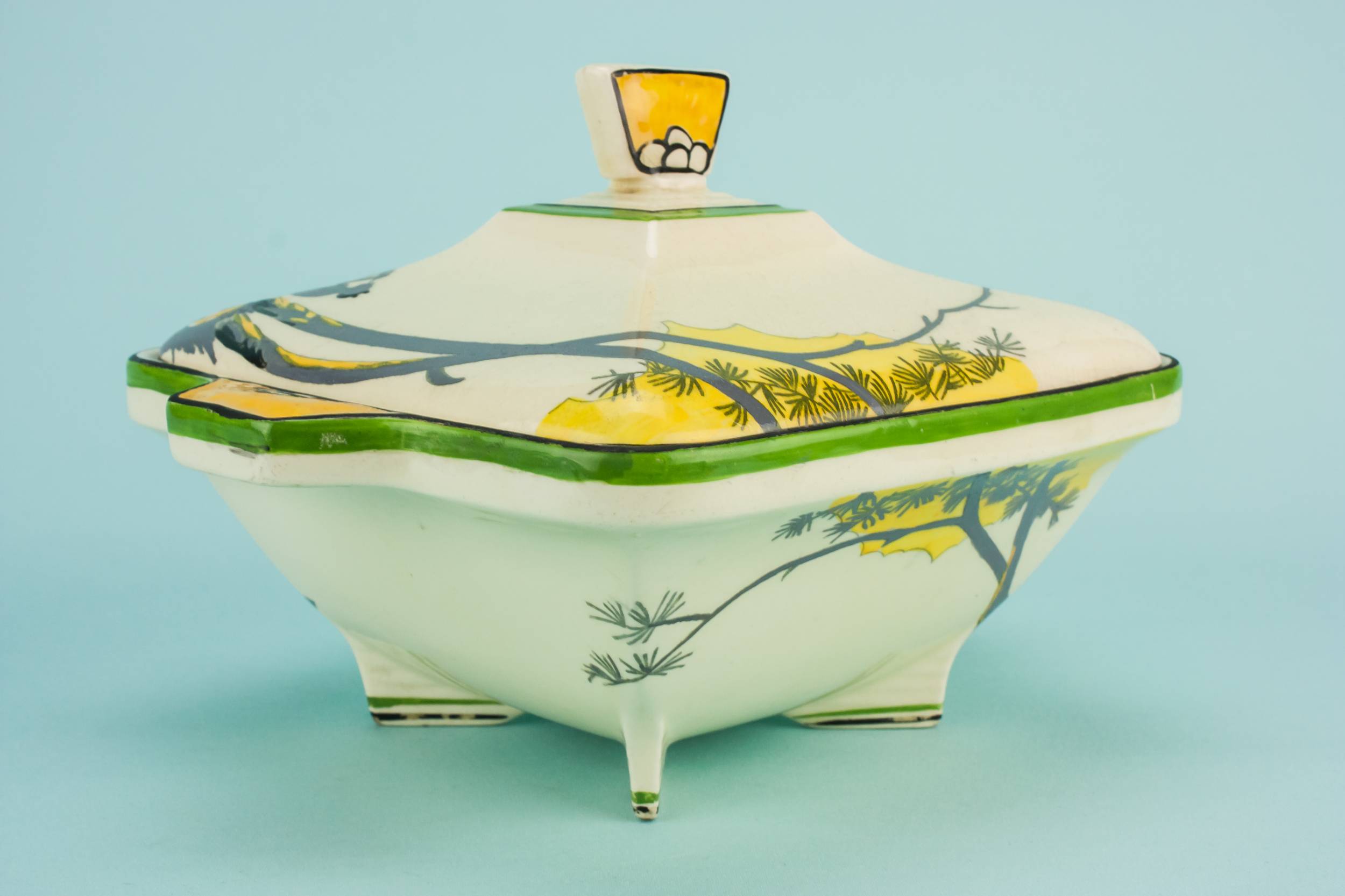 Art Deco Elegant — Art Deco pottery tureen 1