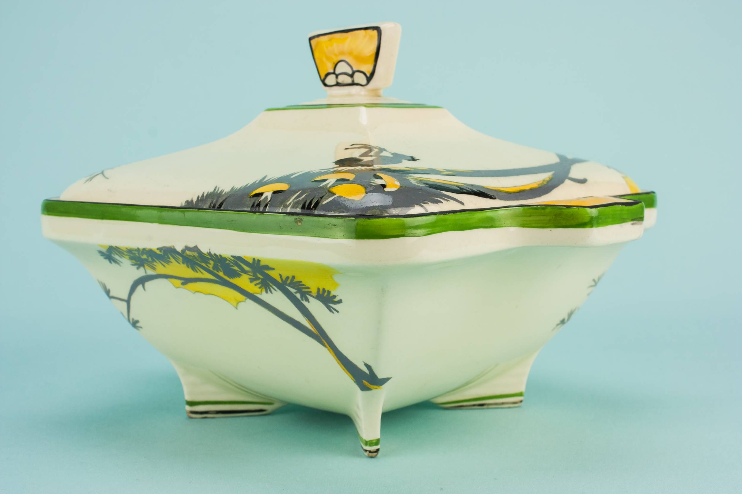 Art Deco Elegant — Art Deco pottery tureen 3