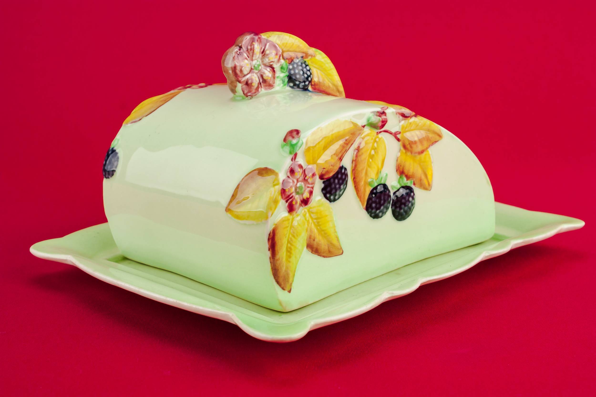 Beautiful Pottery Carlton — Carlton Ware cheese dish 2