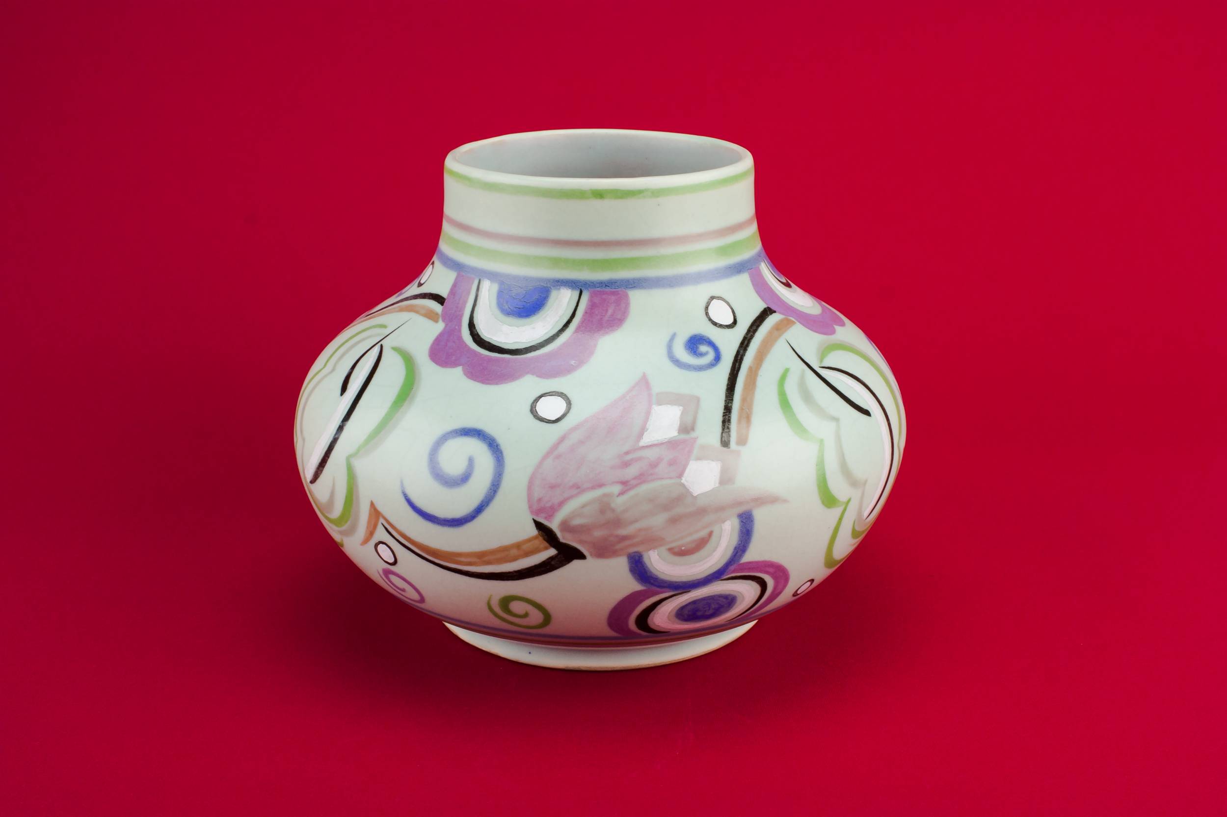 Mid-Century Modern Vintage — Small pottery vase