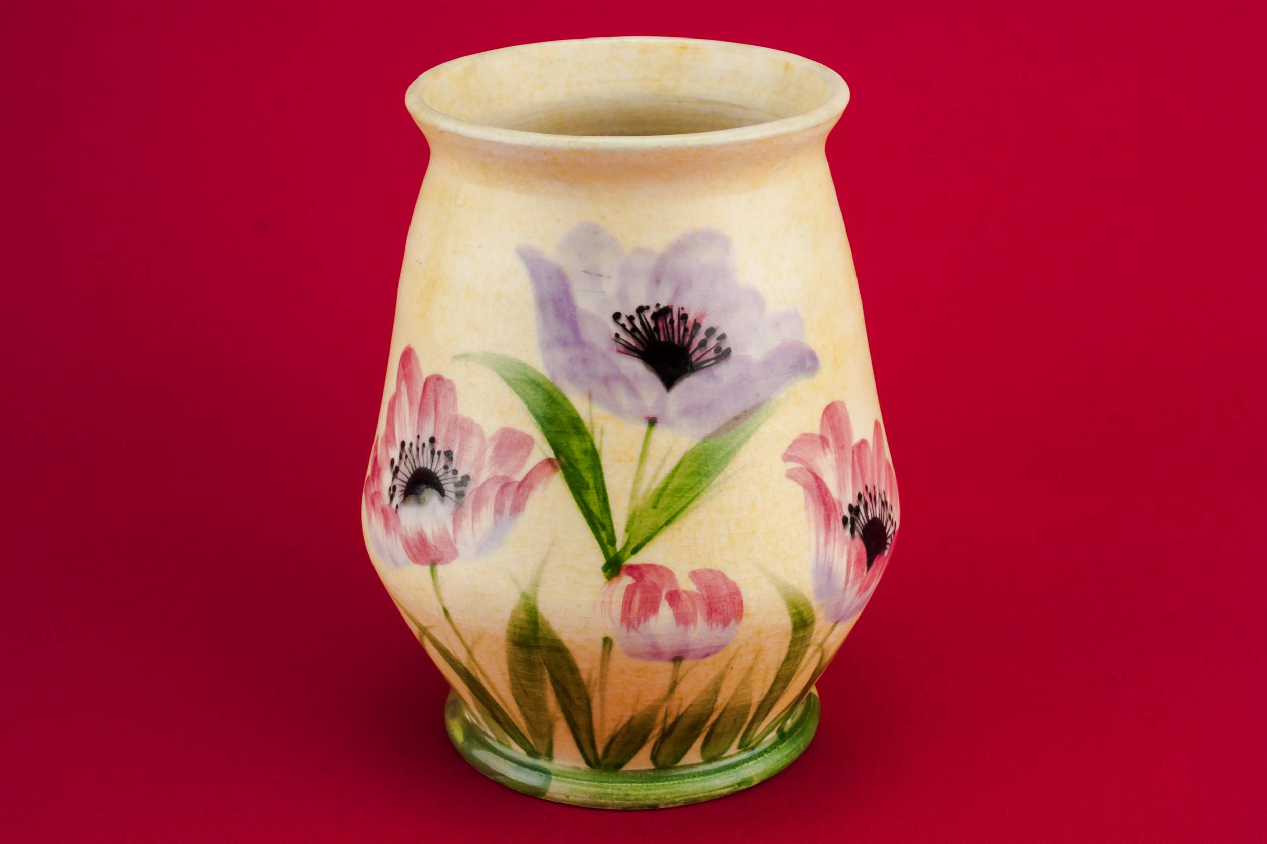 Art Deco Vintage — Art Deco pottery vase