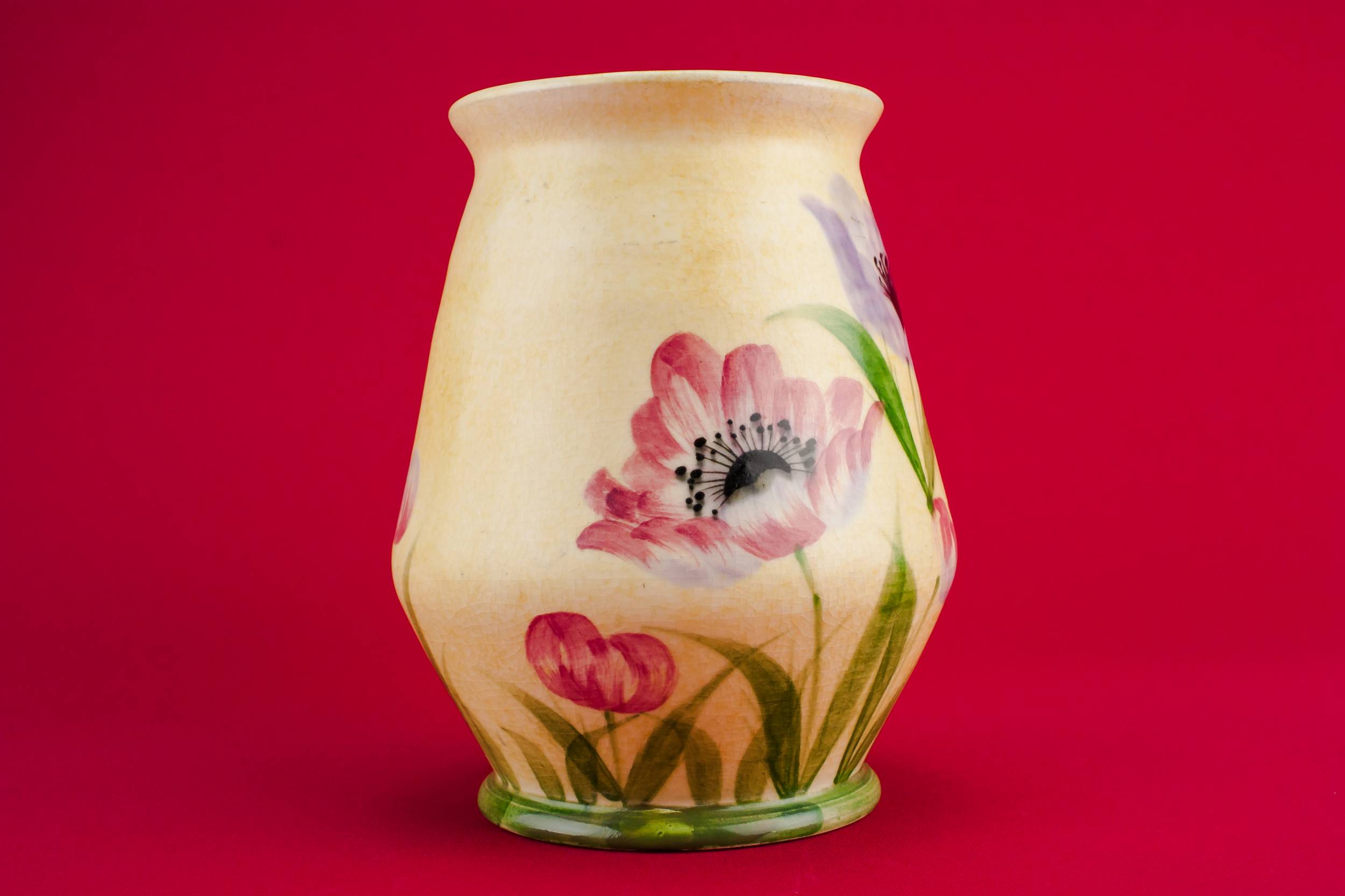 Art Deco Vintage — Art Deco pottery vase 3