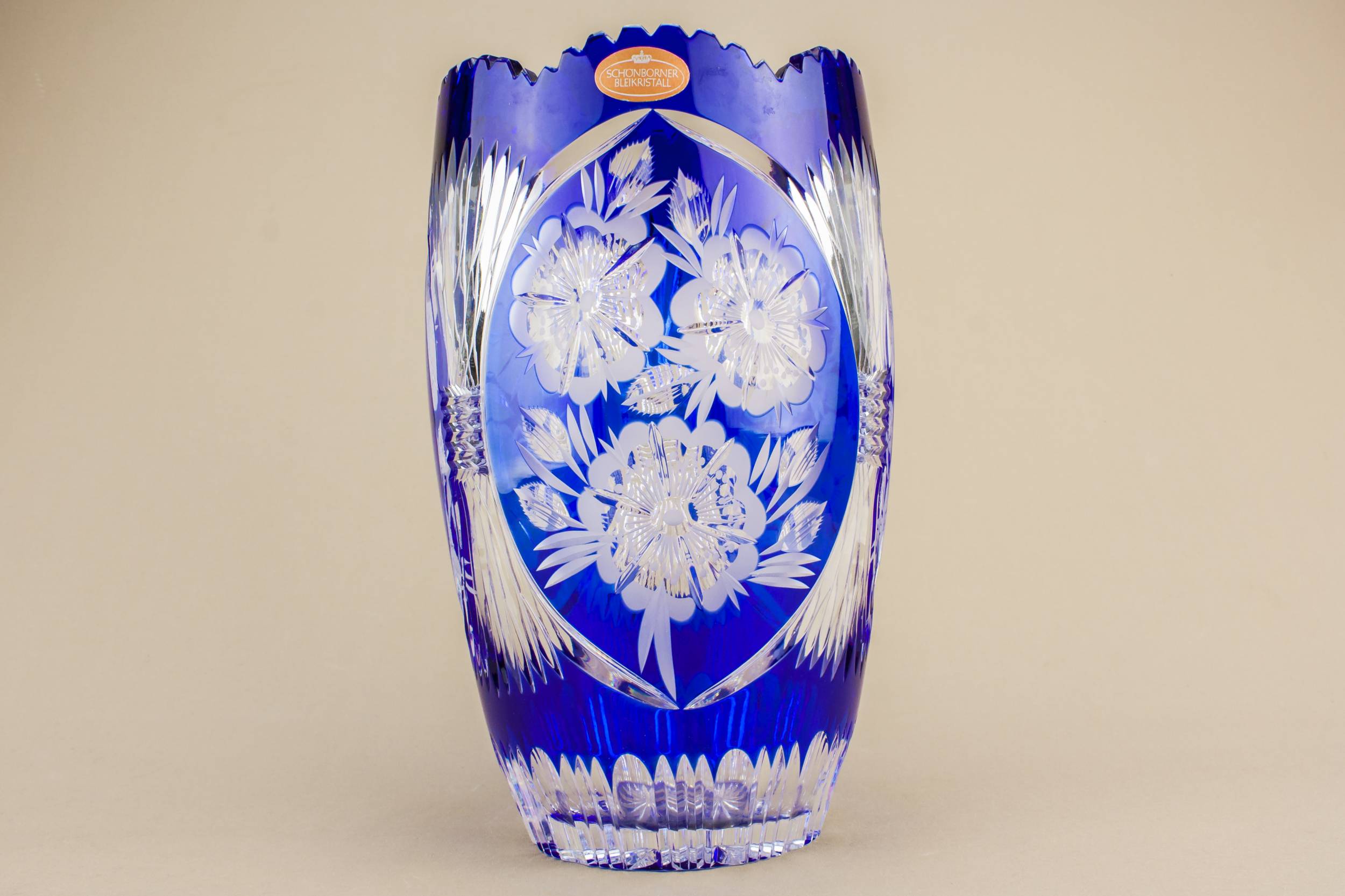 Vintage Elegant Schonborner — Glass retro vase 2