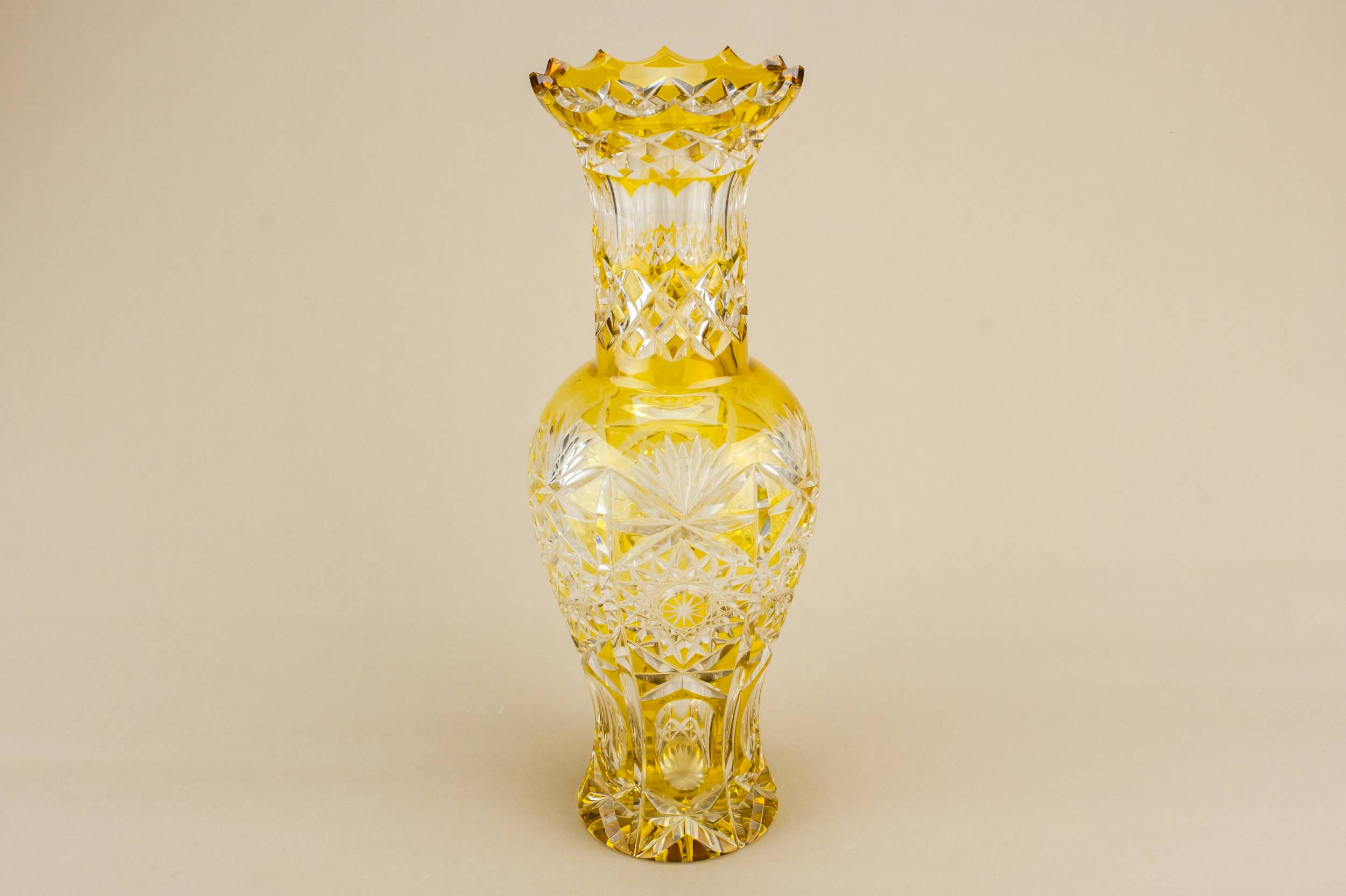 Glass Modernist Tall — Tall baluster vase