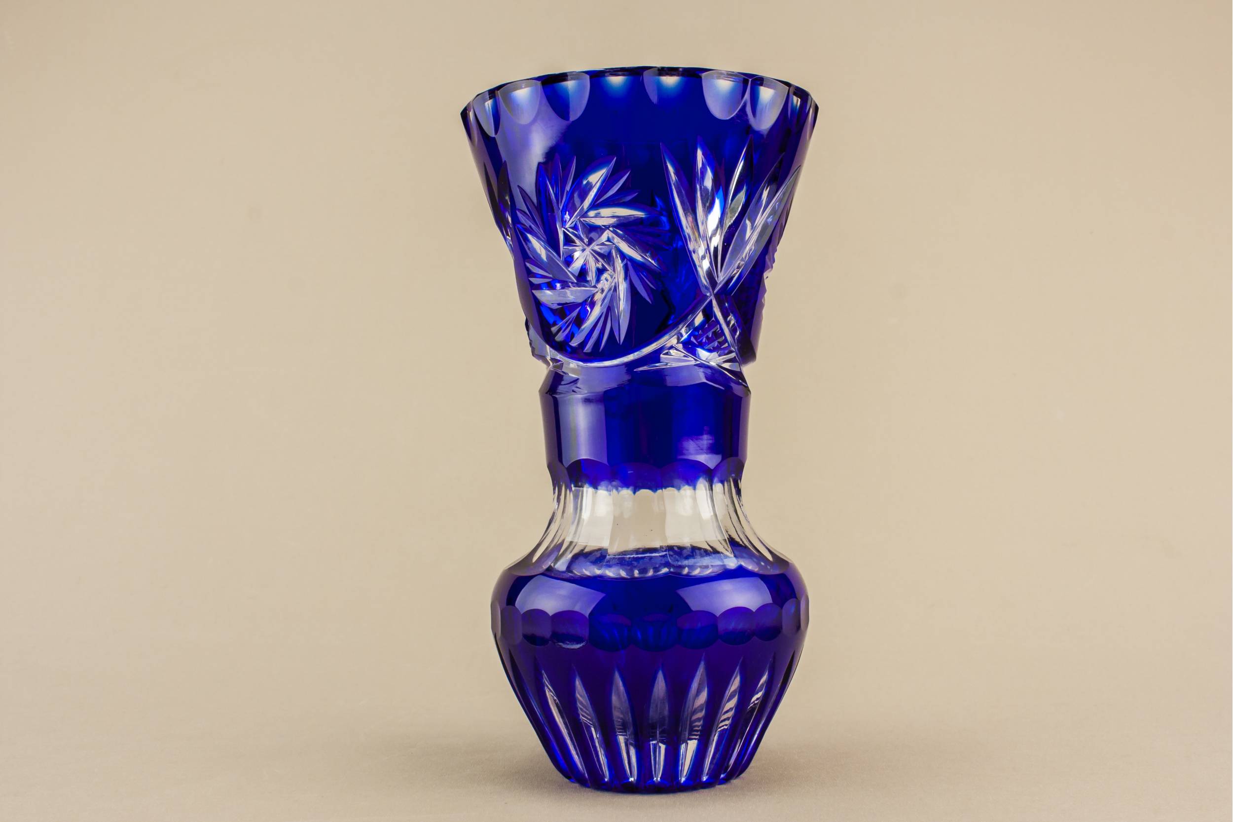 Vintage Glass Pinwheel — Medium glass vase 2