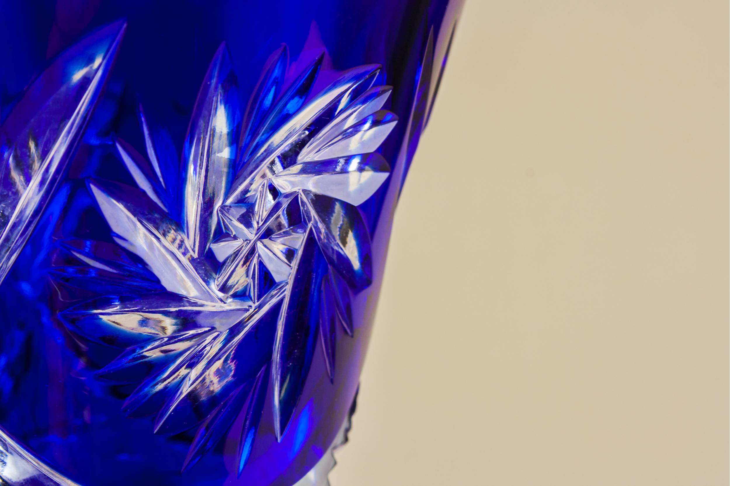 Vintage Glass Pinwheel — Medium glass vase 3