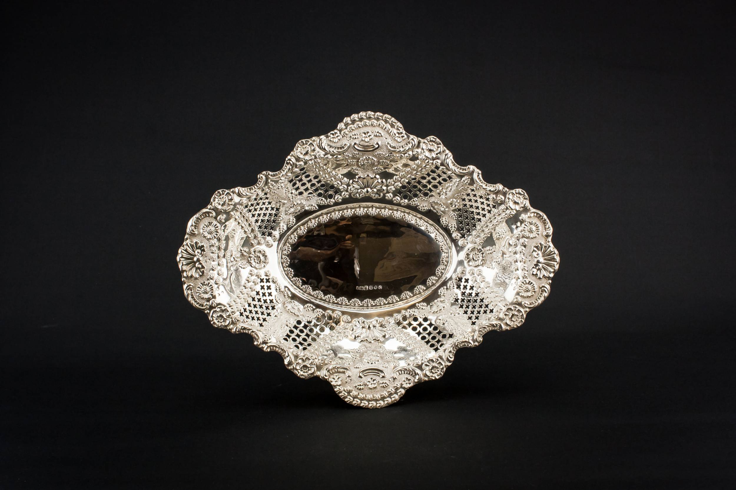 Antique Luxurious Floral — Sterling silver bowl