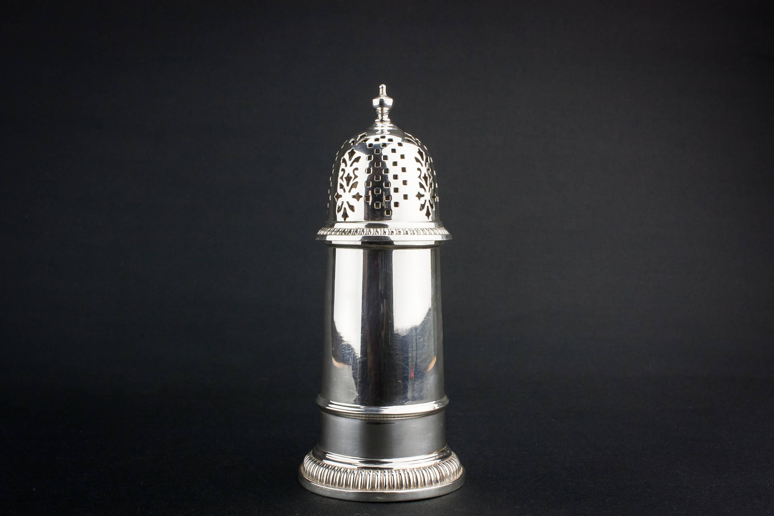 Sterling Silver Classical — Sterling silver sugar caster 2