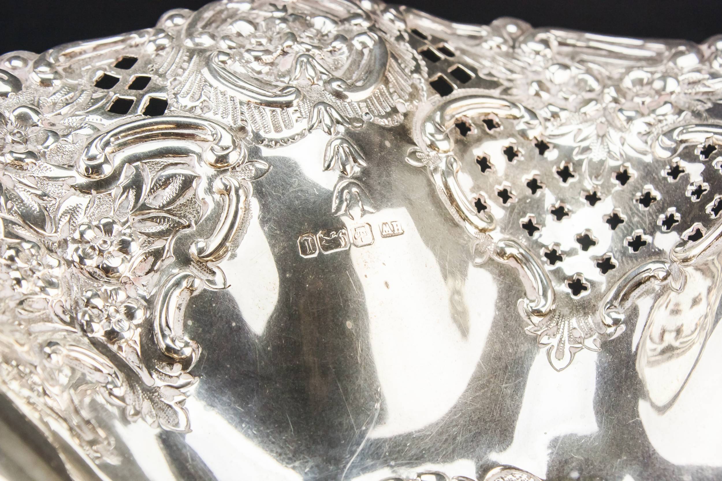 Art Nouveau Beautiful — Art Nouveau silver bowl 3