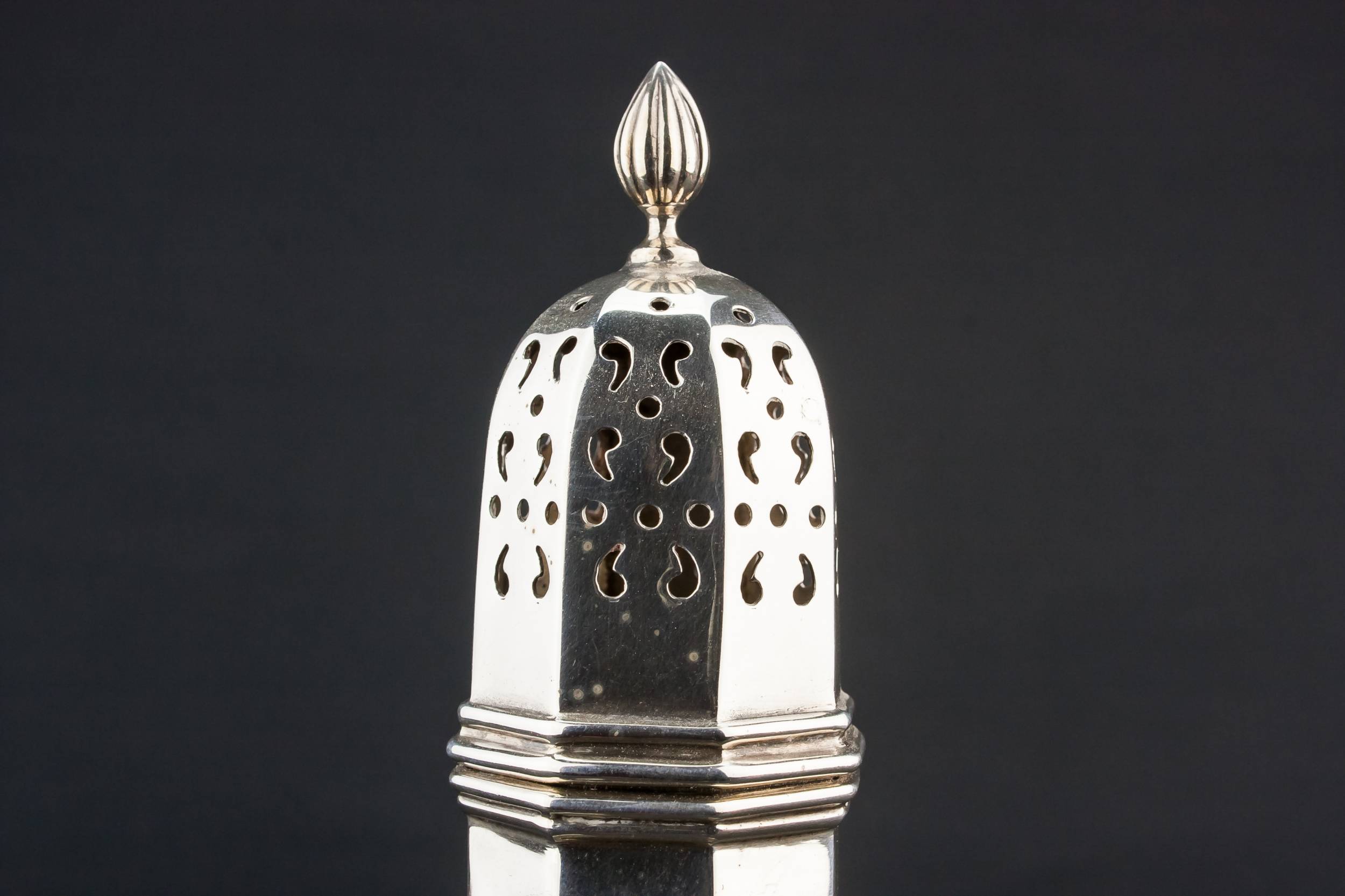 Sterling Silver Classical — Art Deco sugar caster 1
