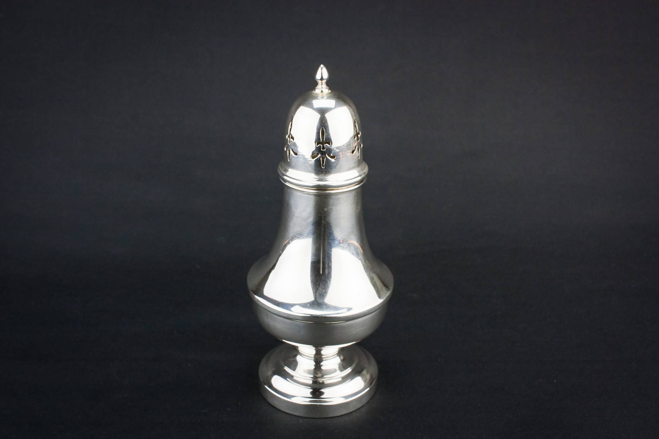Sterling Silver Vintage — Silver sugar caster