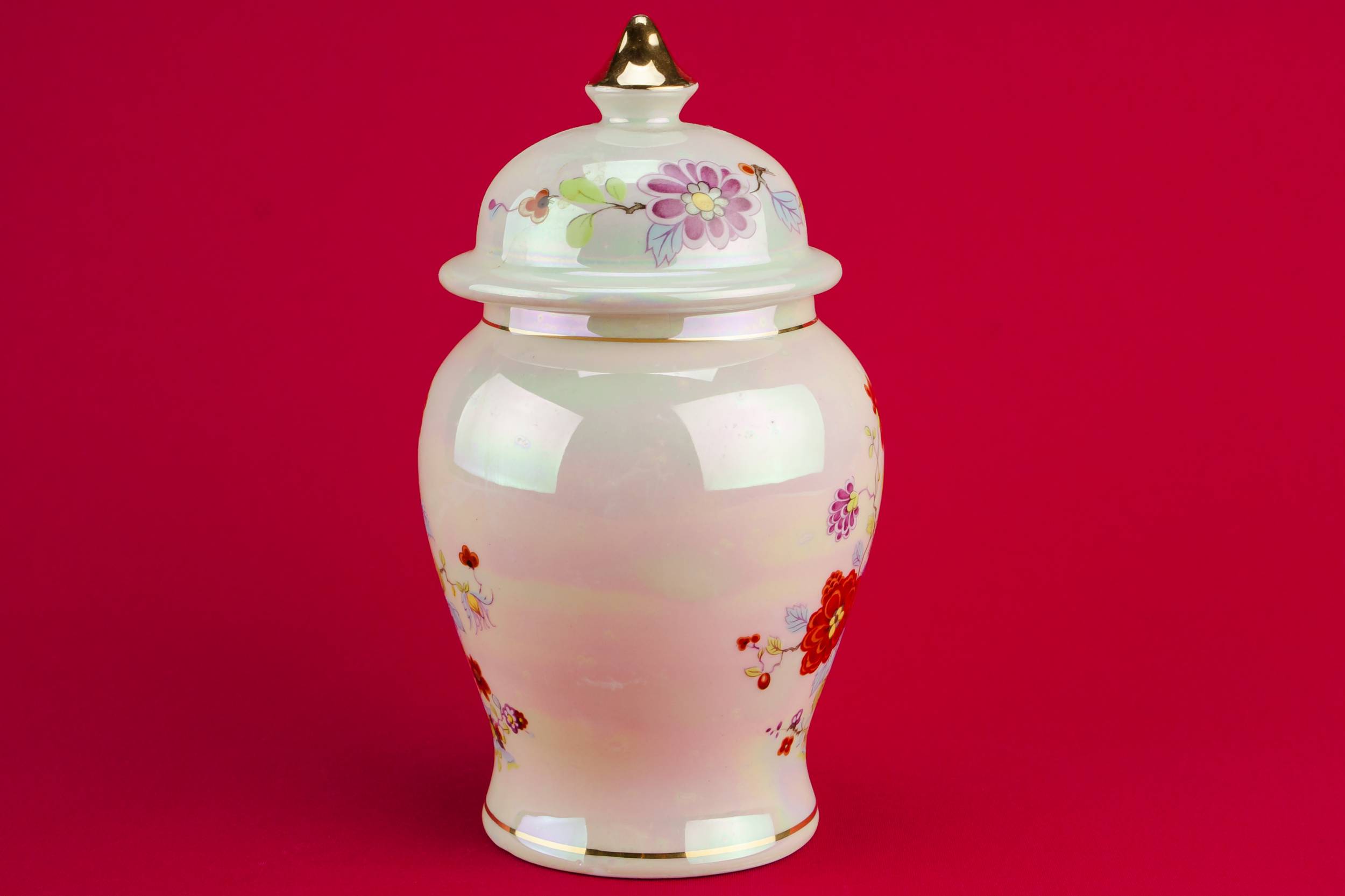 Attractive Vintage Floral — Retro pottery jar 1