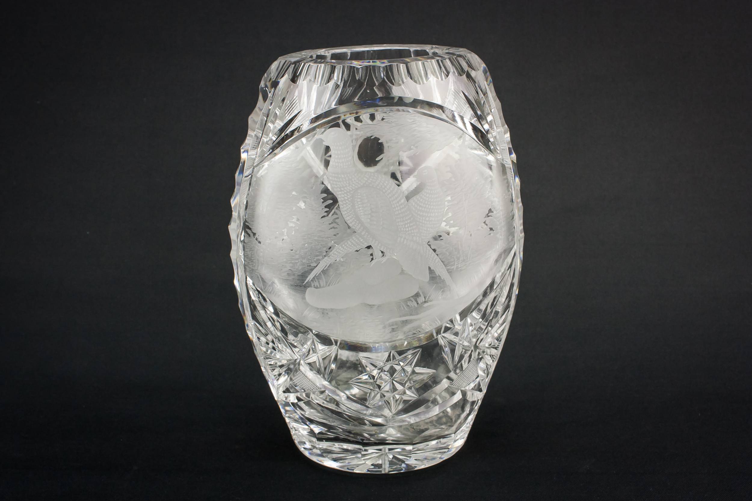 Glass Slick Pheasant — Cut glass vase