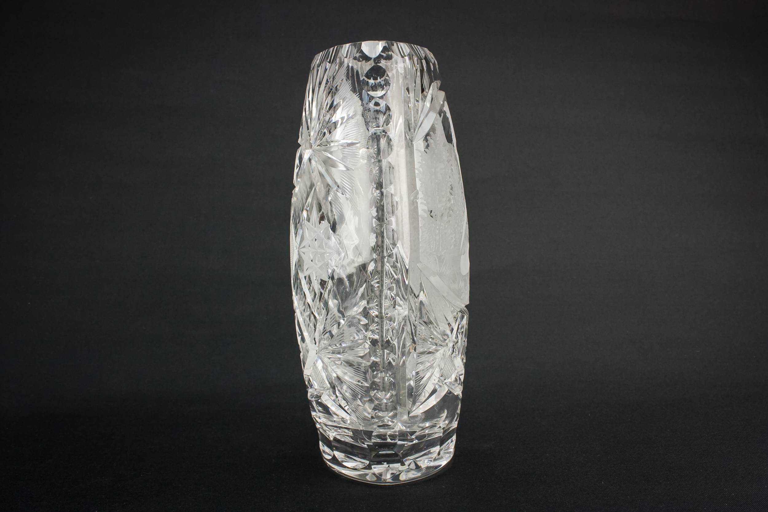 Glass Slick Pheasant — Cut glass vase 1