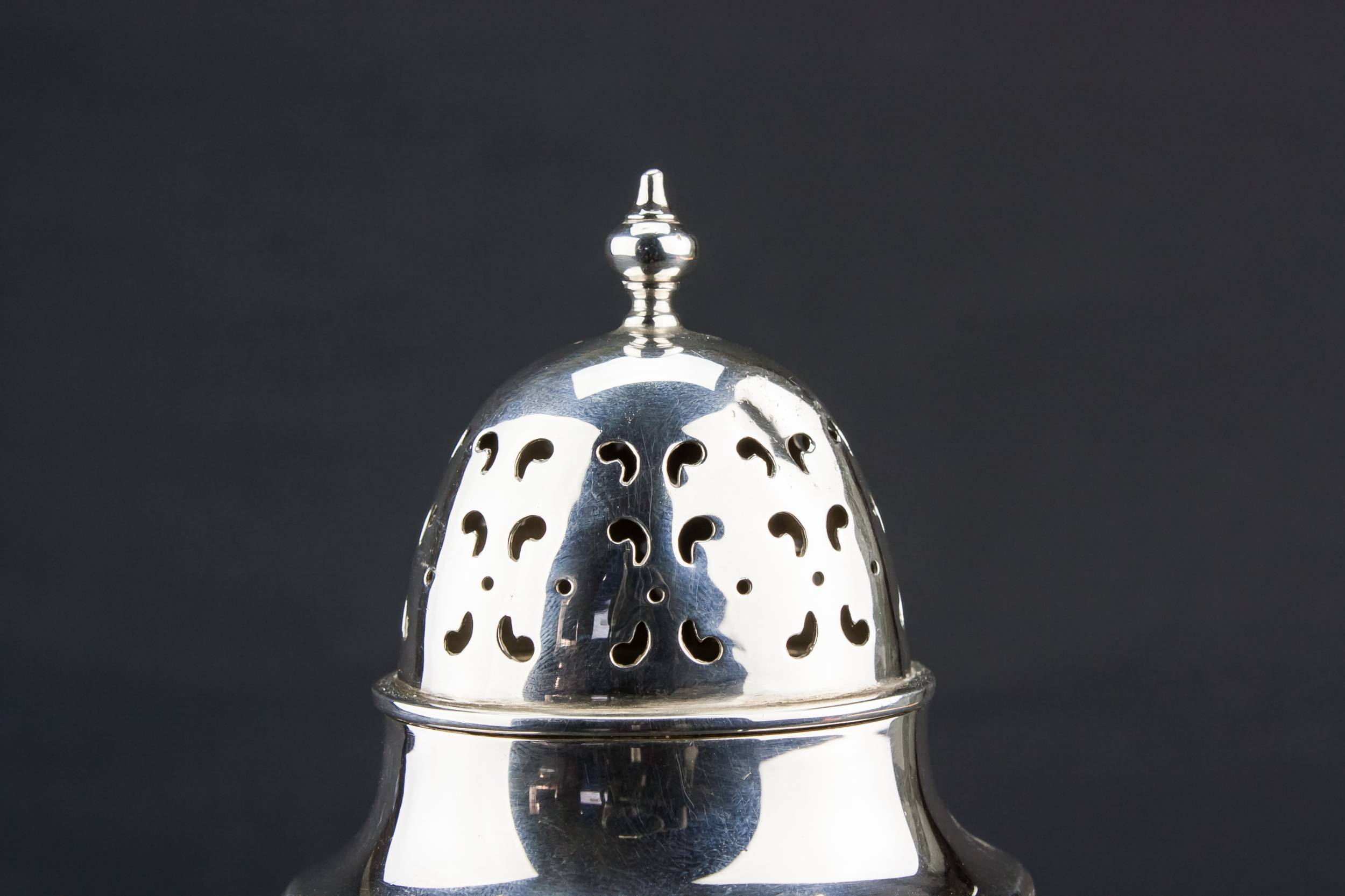 Sterling Silver Classical — Art Deco sugar caster 3