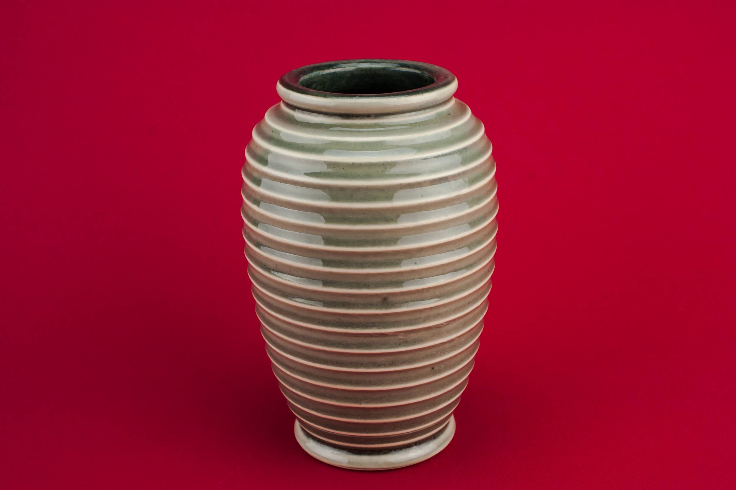 Vintage Beautiful Pottery — Modernist pottery vase