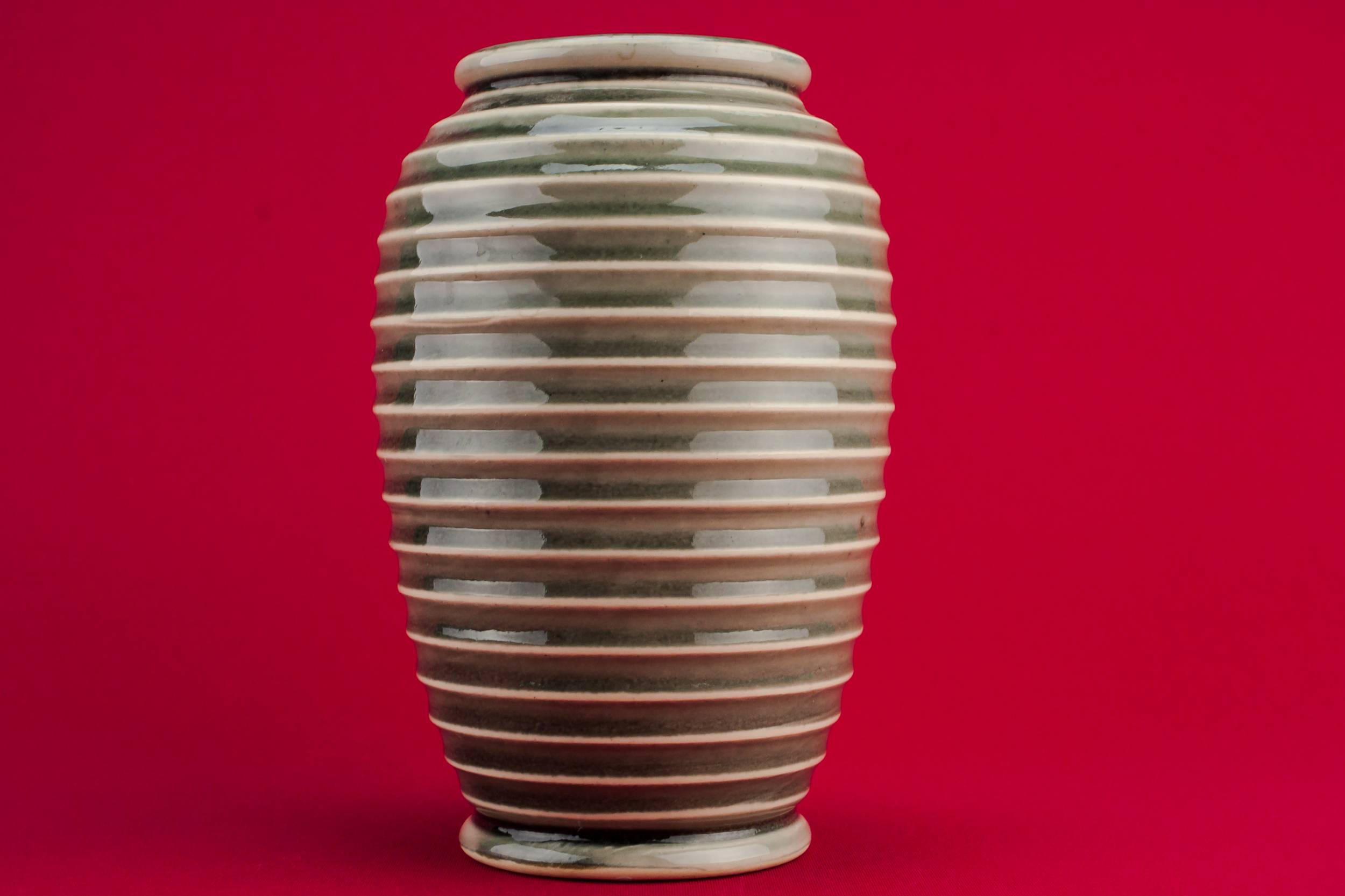 Vintage Beautiful Pottery — Modernist pottery vase 2