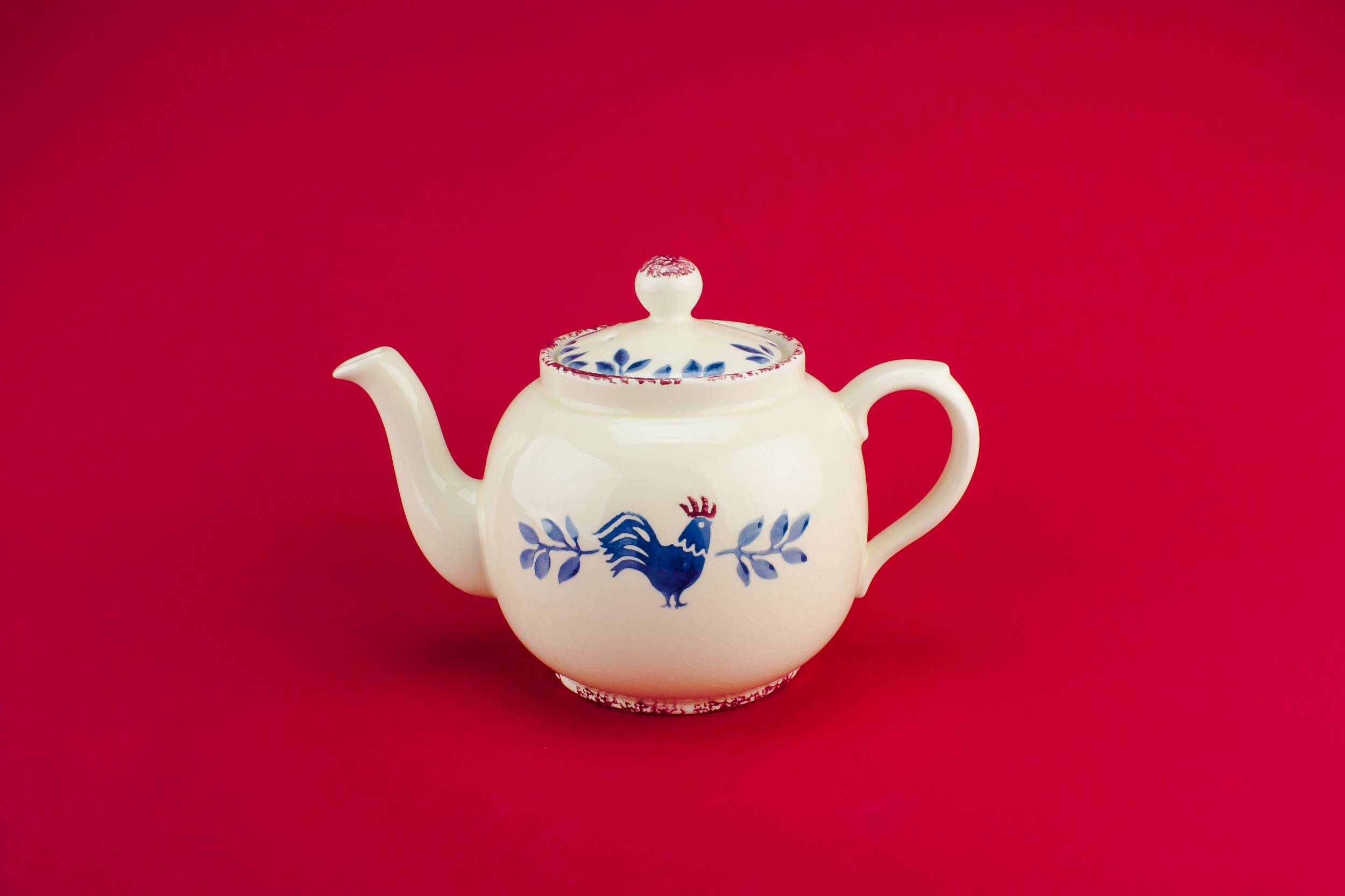 Traditional Vintage TEAPOT — Cockerel pottery teapot