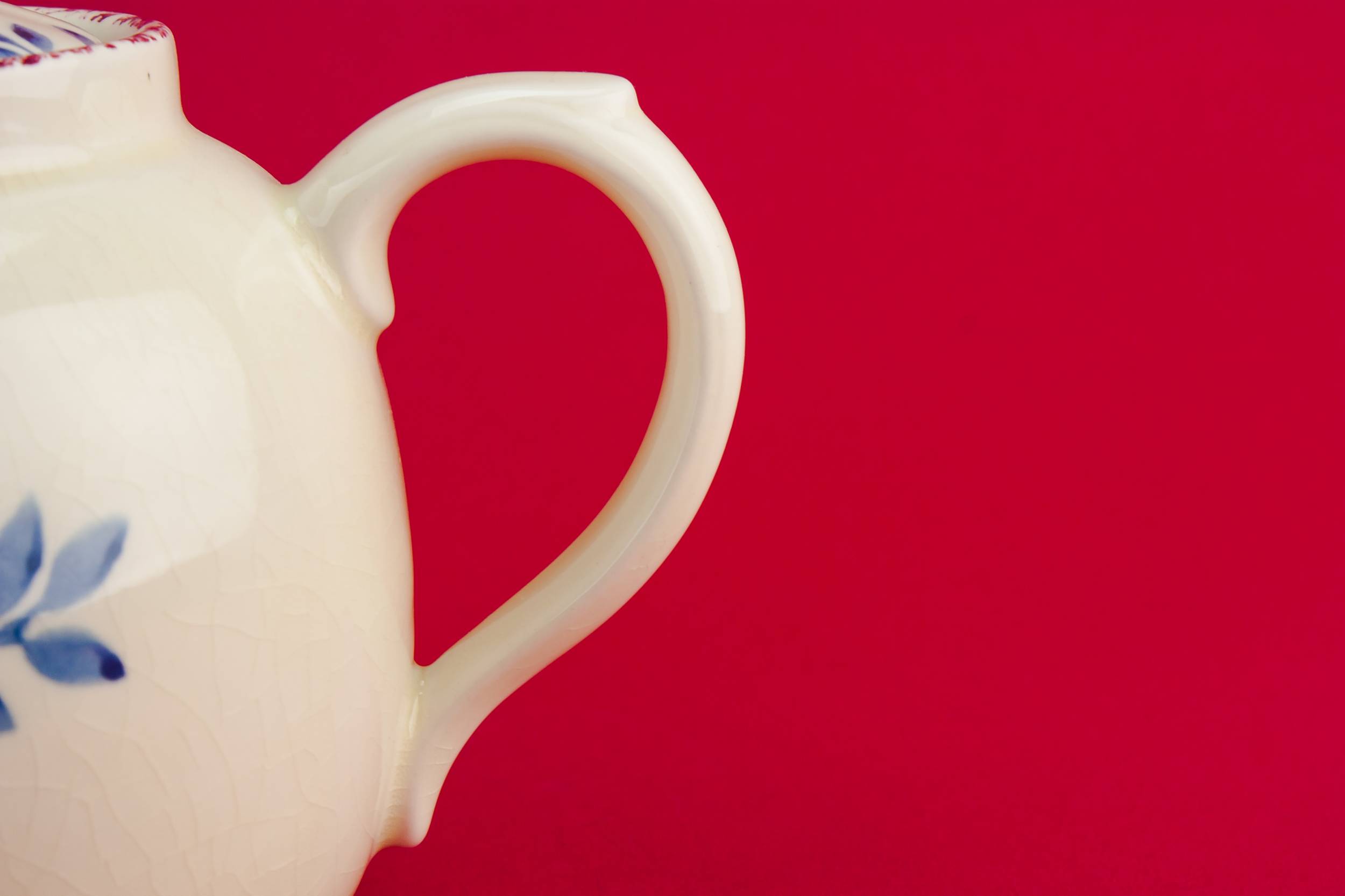 Traditional Vintage TEAPOT — Cockerel pottery teapot 3