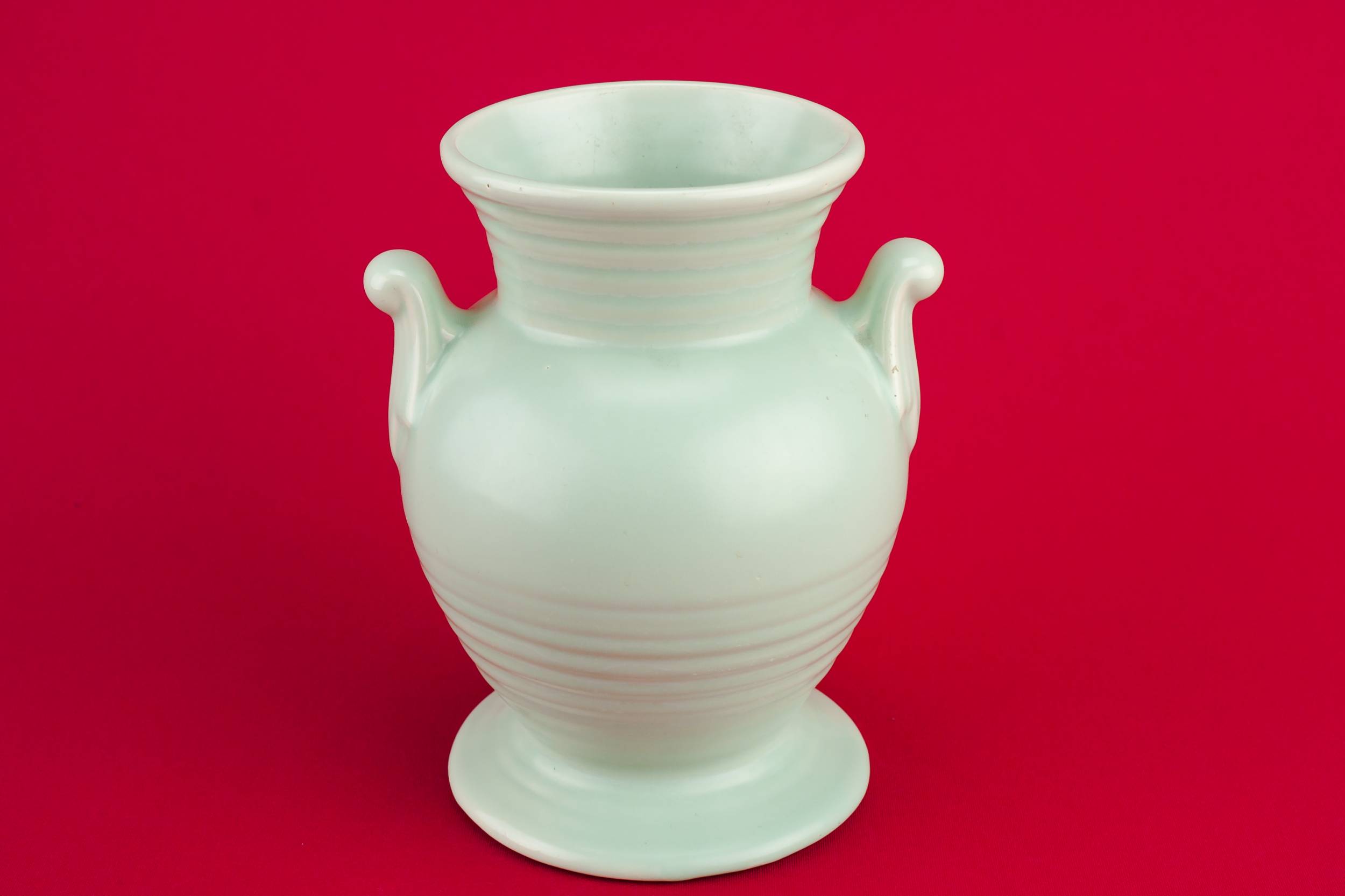 Elegant Art Deco — Art Deco pottery vase