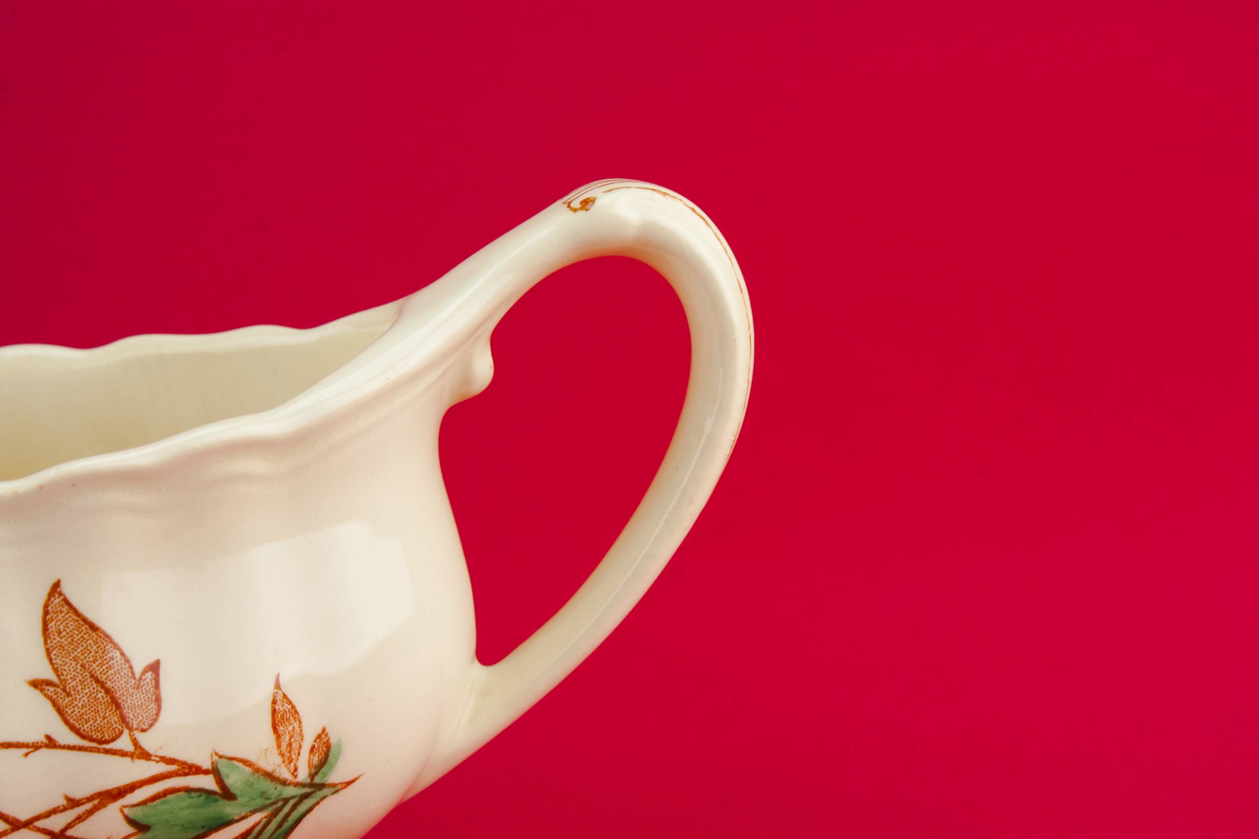 Vintage Charming GRAVY — Art Deco pottery gravy boat 3