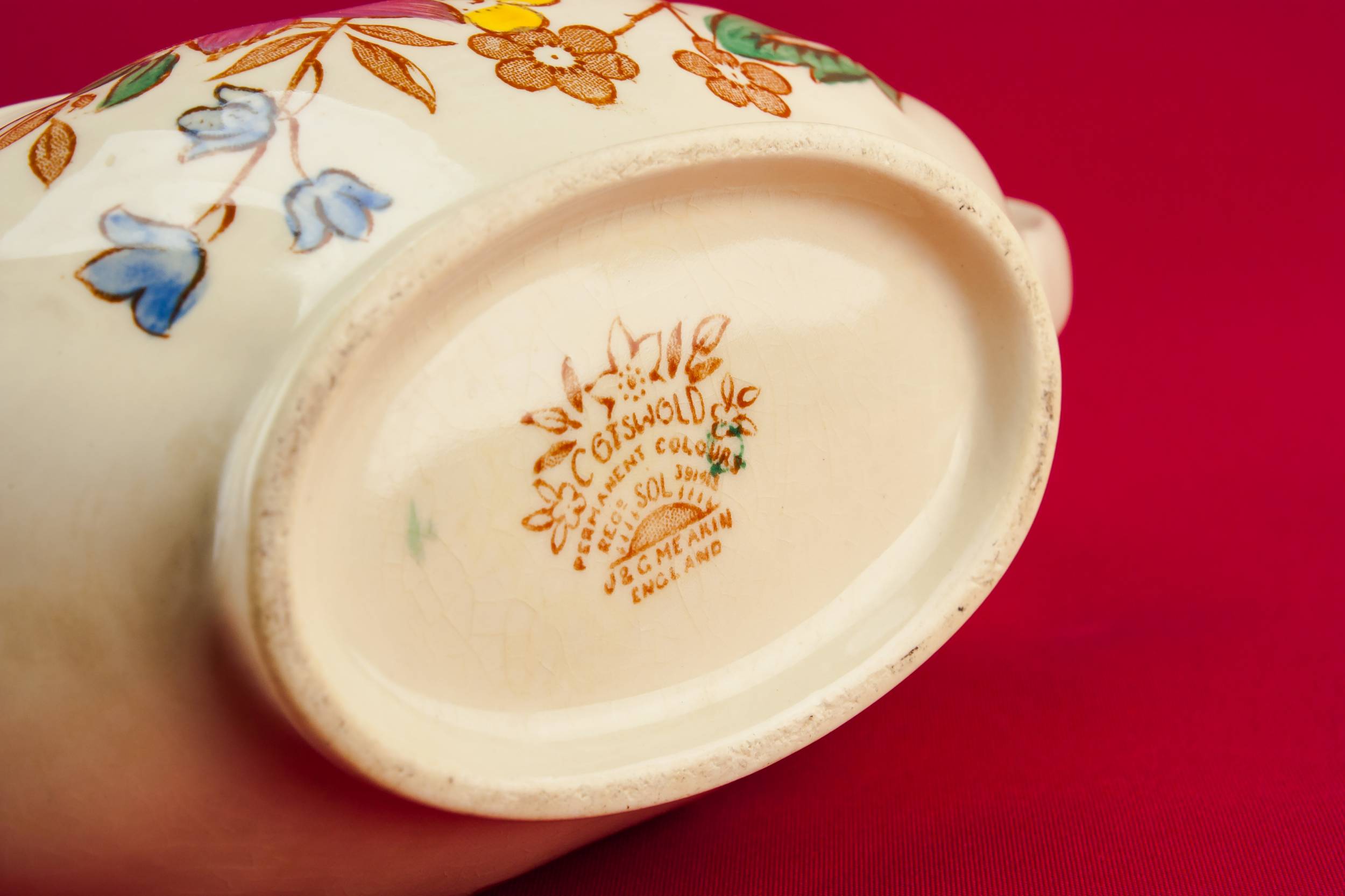 Vintage Charming GRAVY — Art Deco pottery gravy boat 4