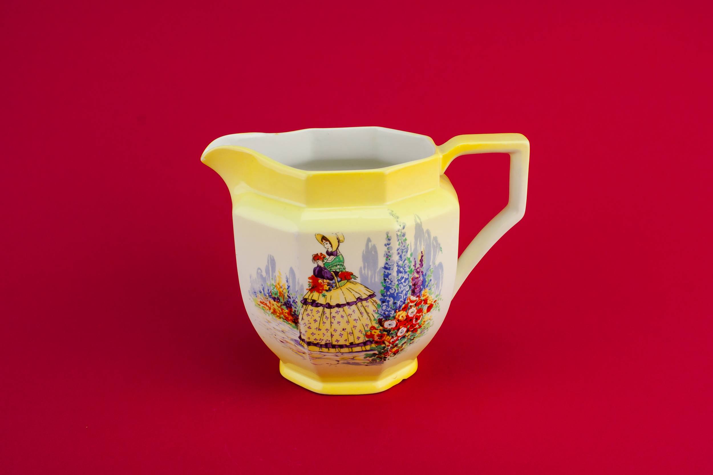 Charming Vintage Garden — Art Deco pottery creamer