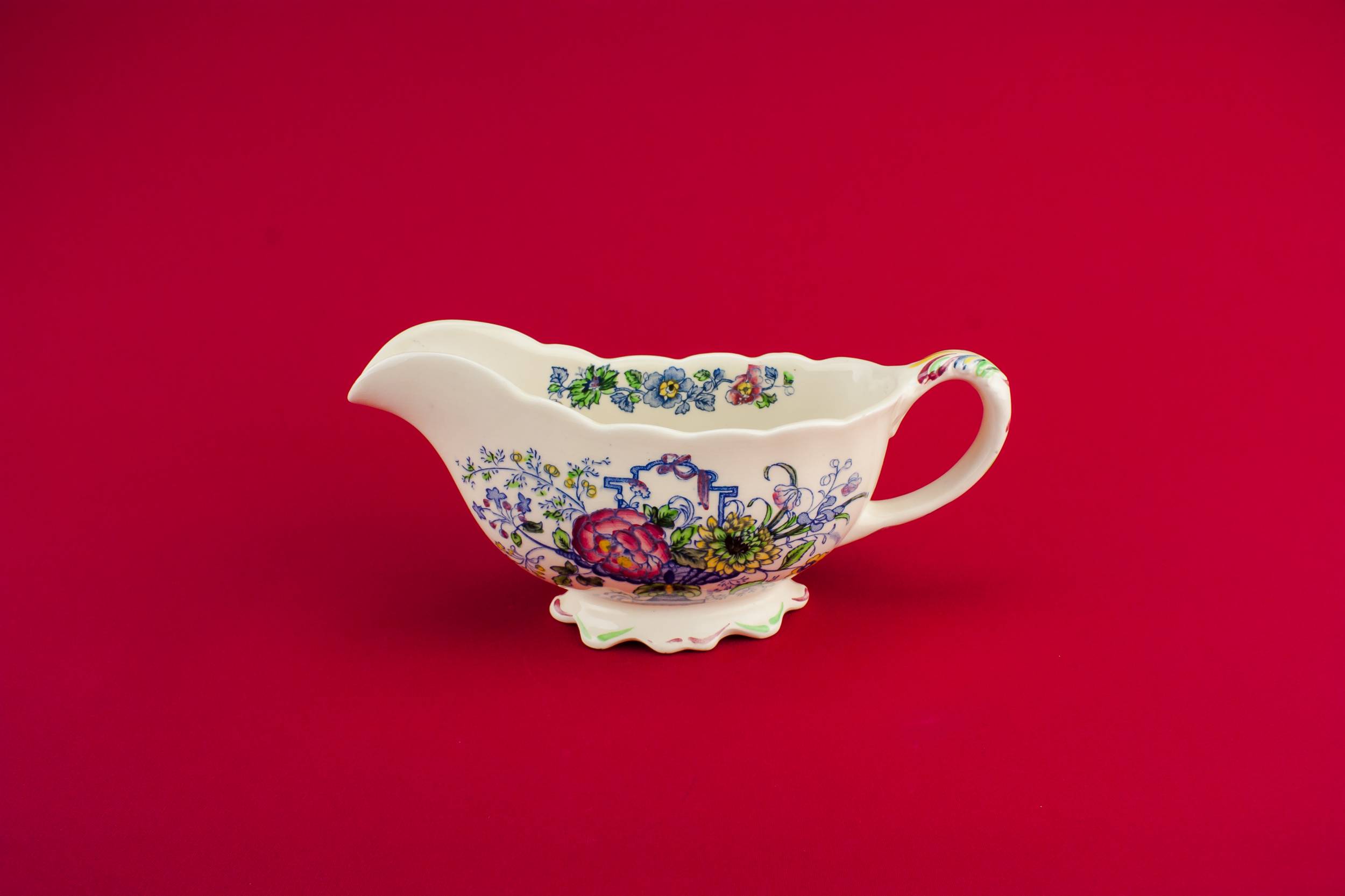 Traditional Beautiful Strathmore — Masons pottery gravy boat