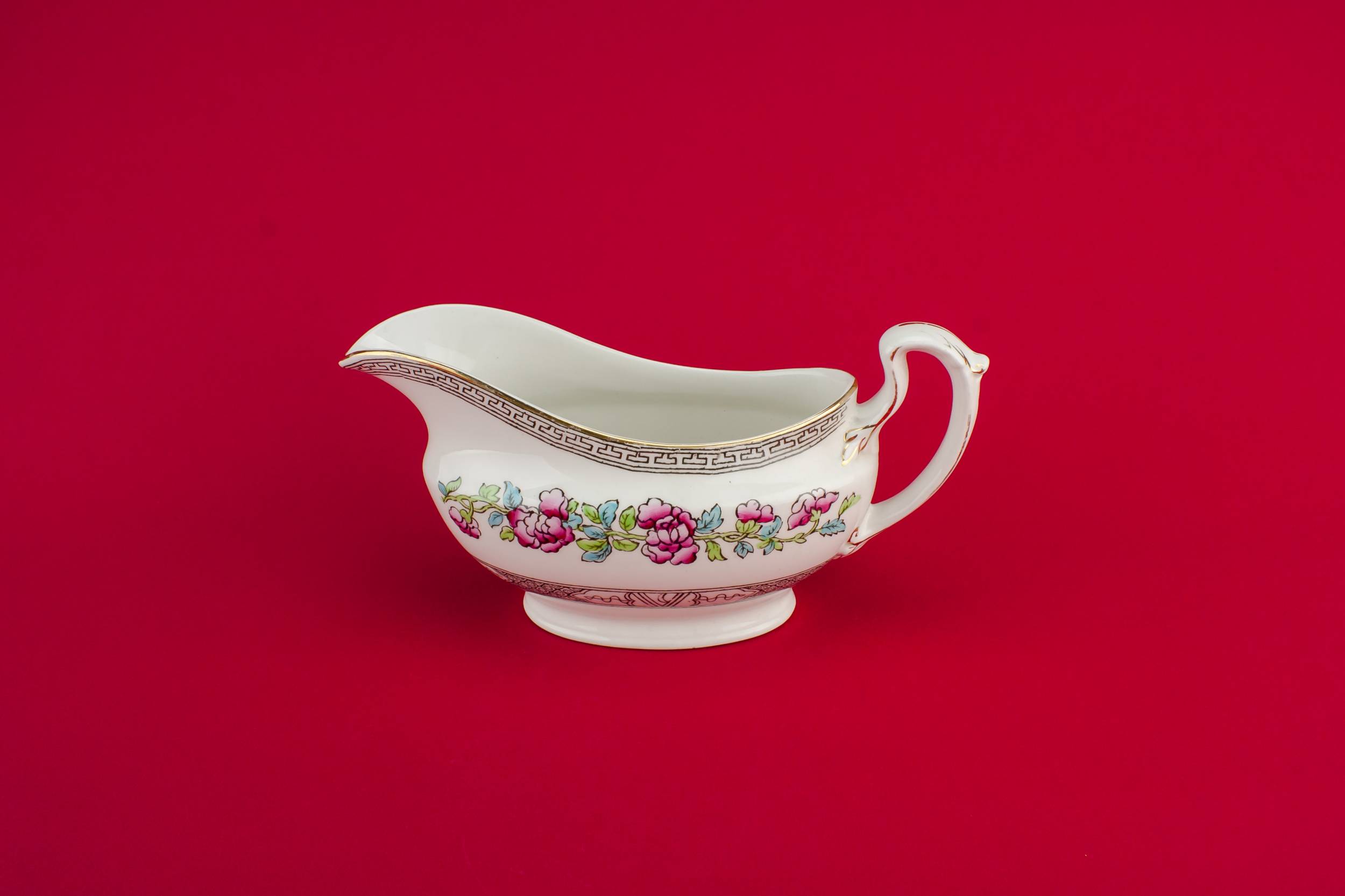 Vintage Pottery GRAVY — Traditional pottery gravy boat