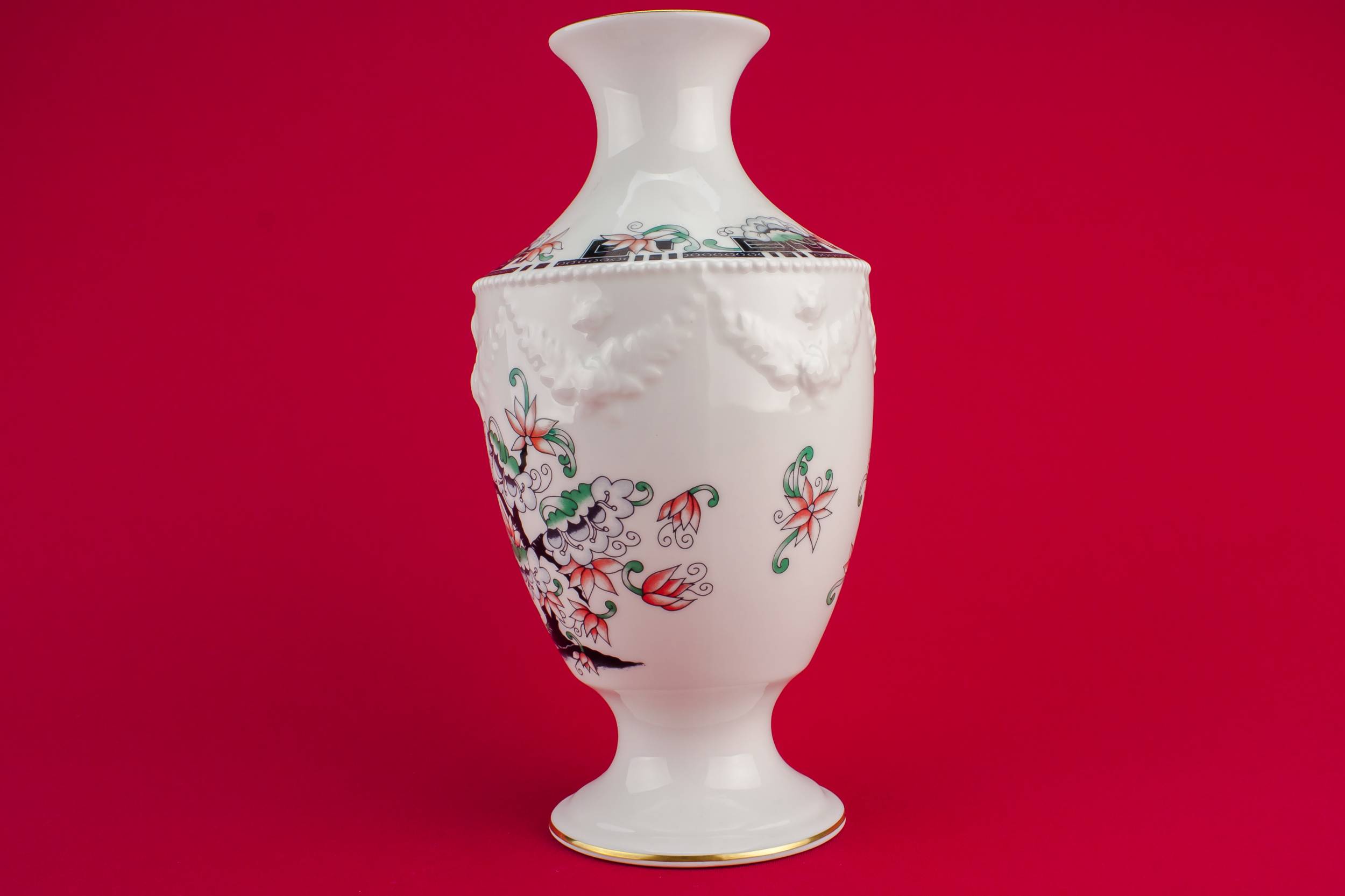 Classical Bone China — Bone china Modernist vase 2