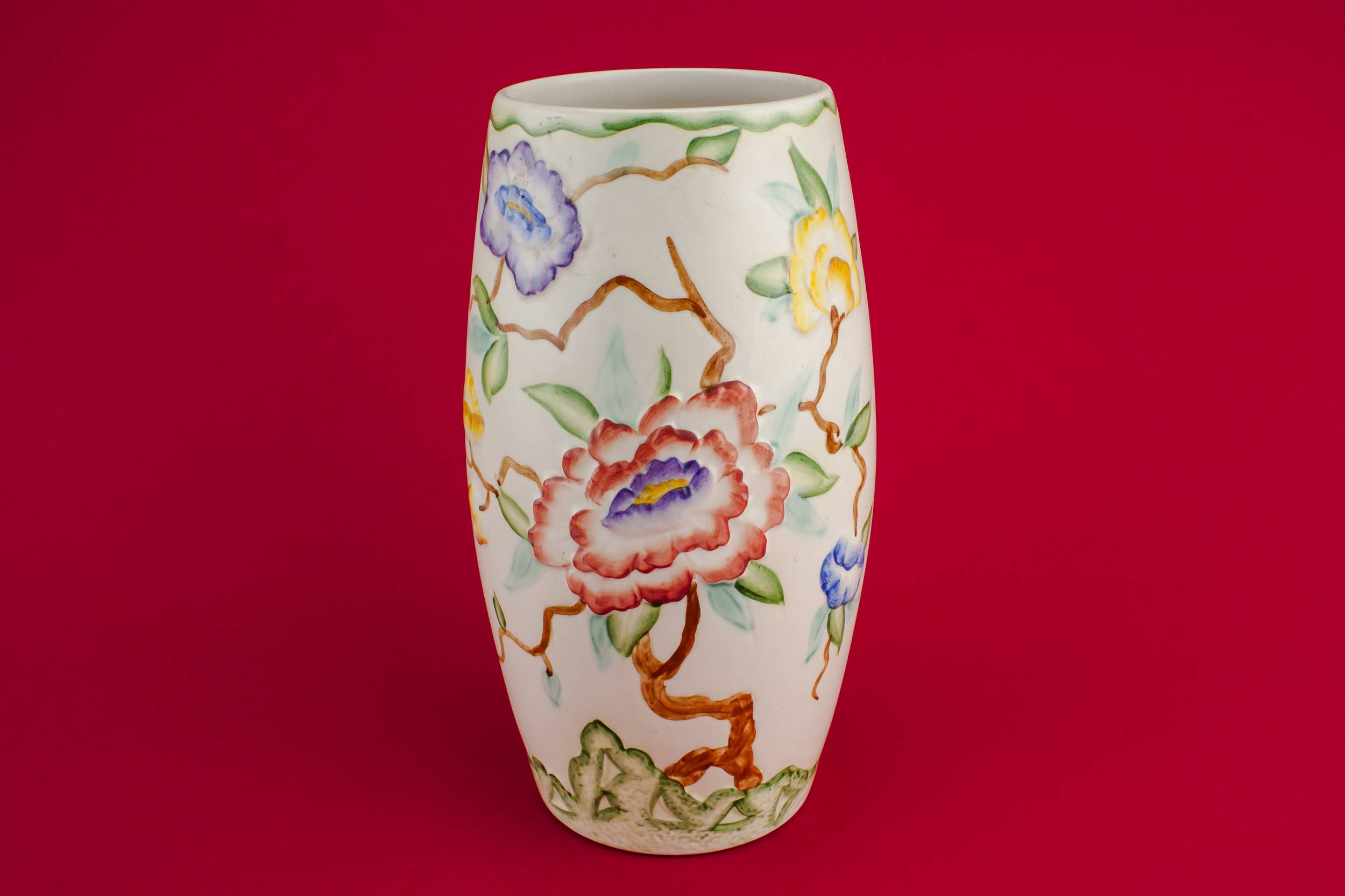 Elegant Vintage Ovoid — Medium pottery vase