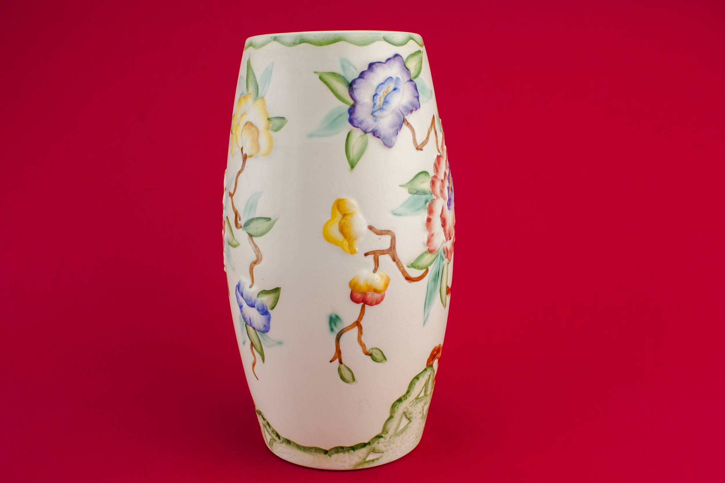Elegant Vintage Ovoid — Medium pottery vase 1