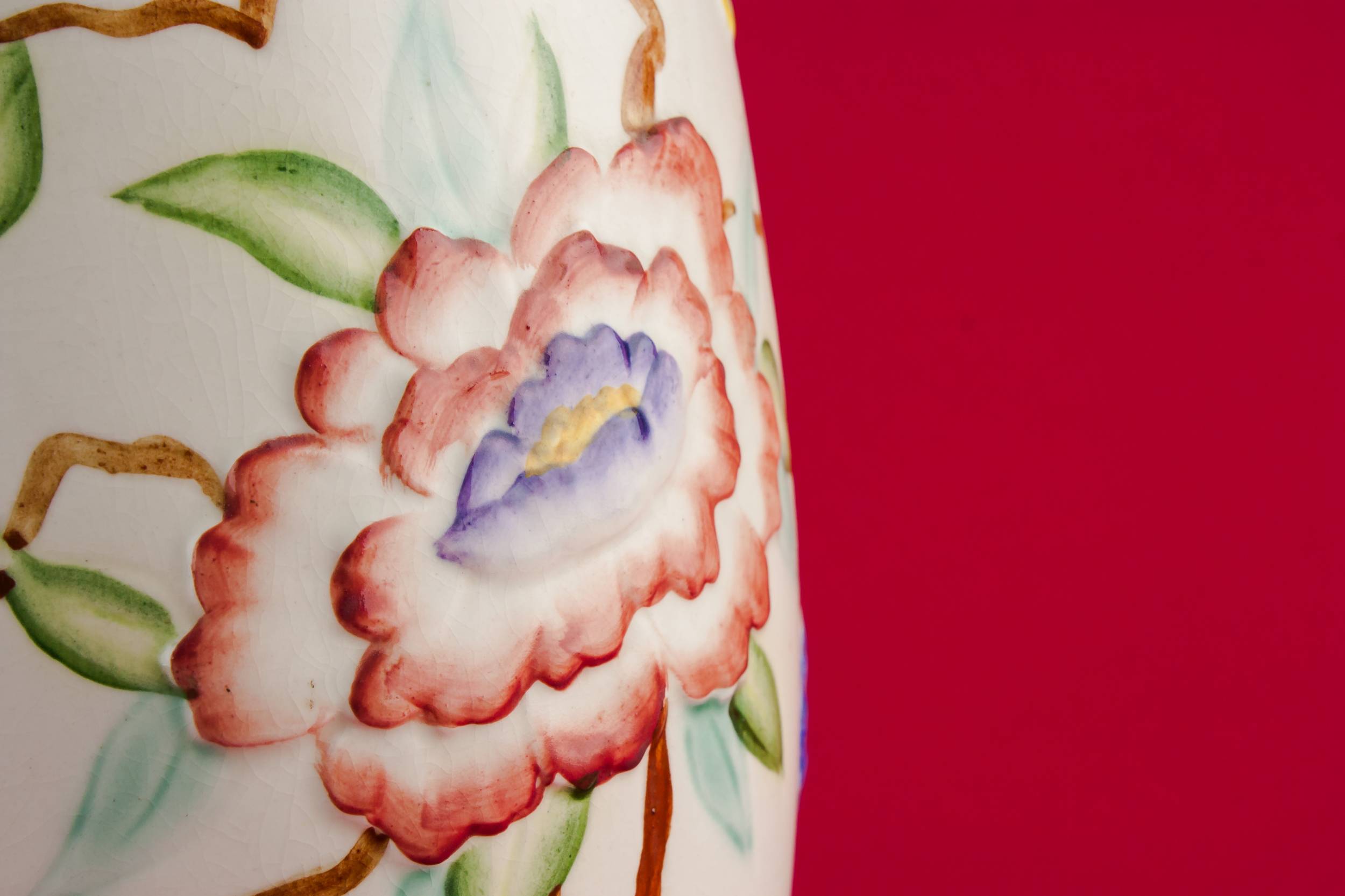 Elegant Vintage Ovoid — Medium pottery vase 3