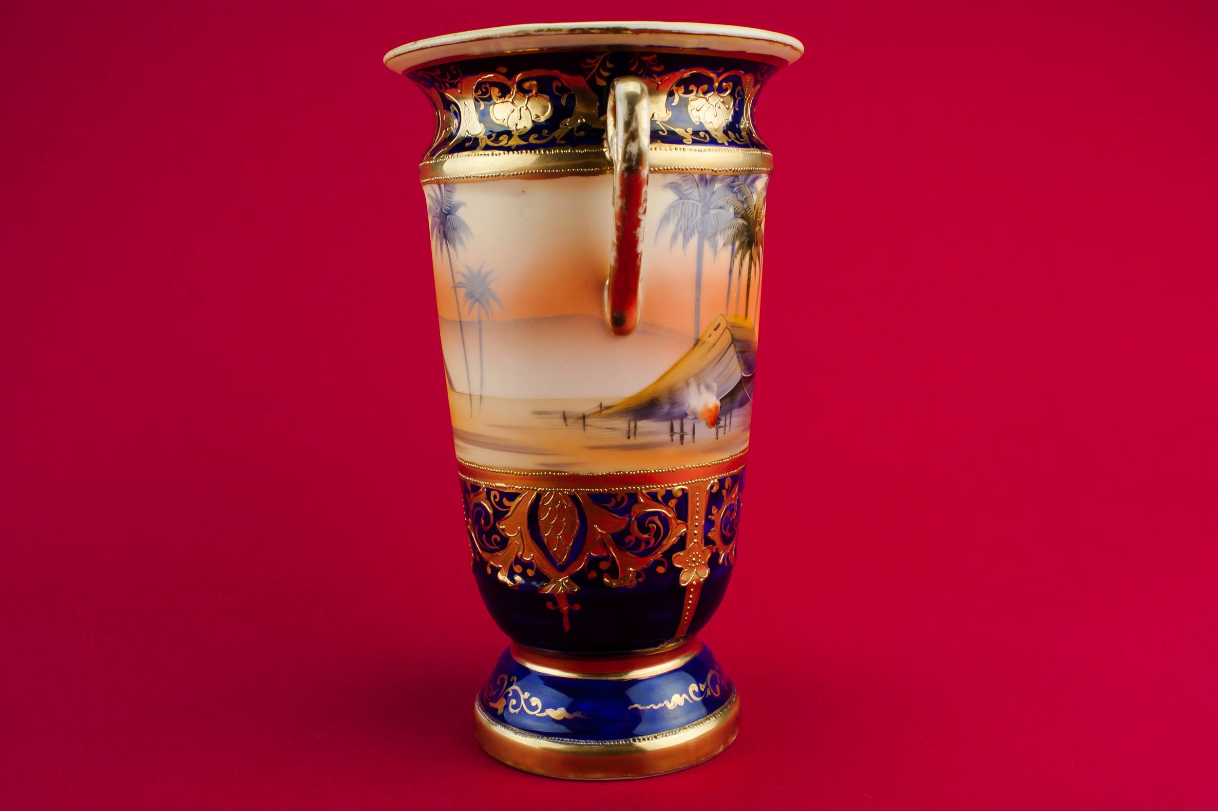 Vintage Elegant VASE — Medium porcelain vase 2