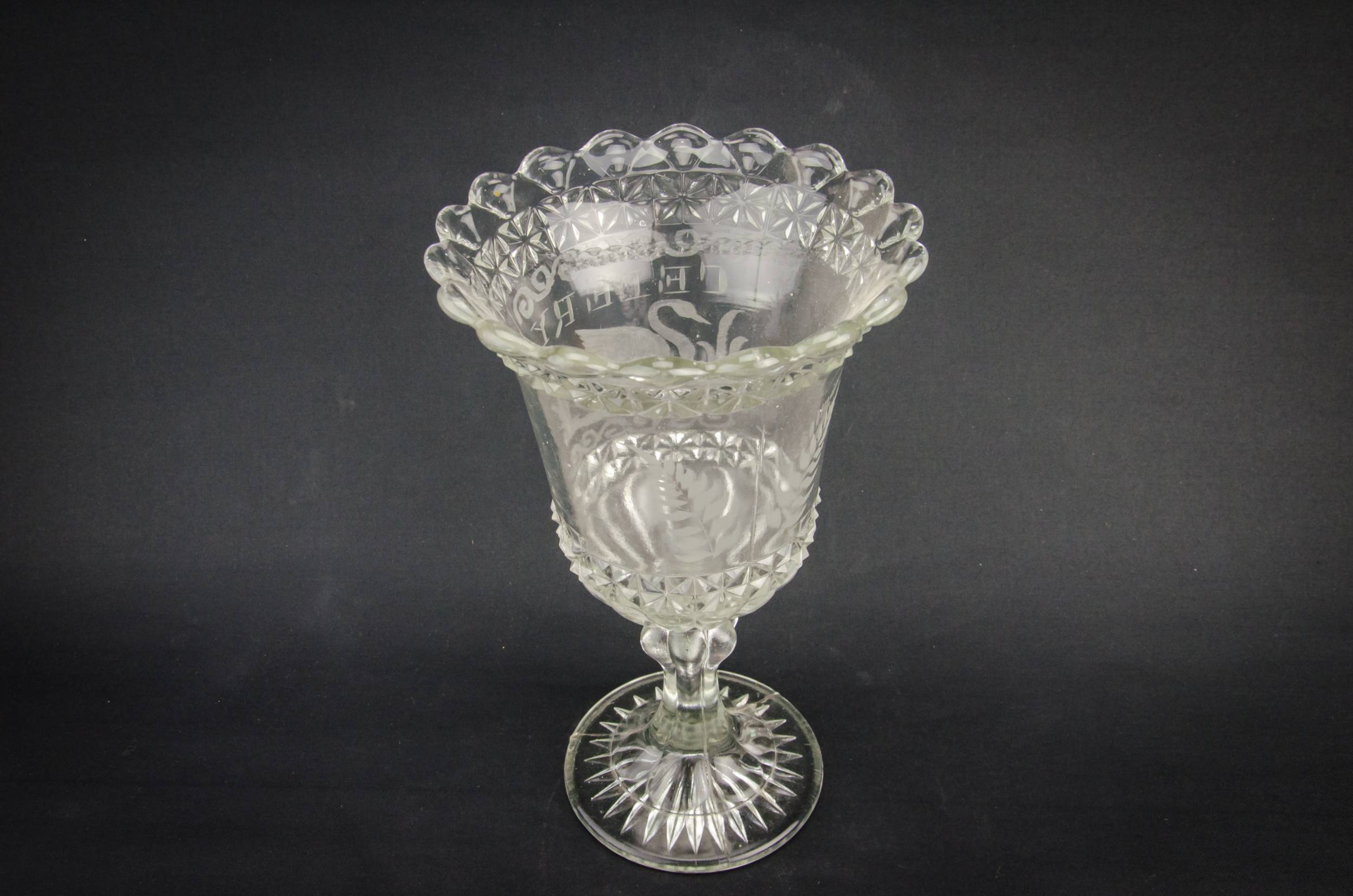 Rustic Celery Victorian — Celery glass serving bowl 3