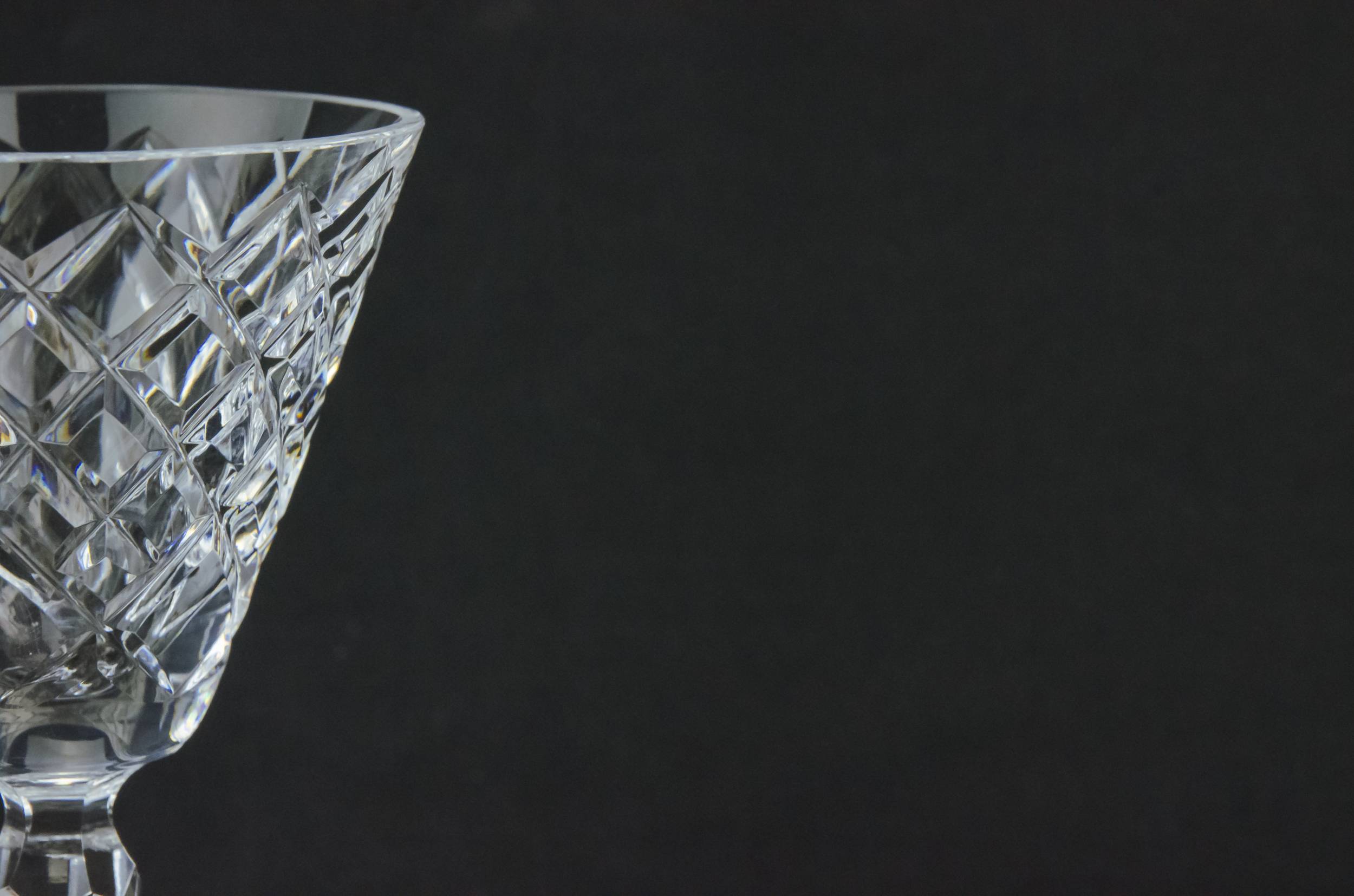 Crystal Cut Crosshatch — 2 medium wine glasses 1