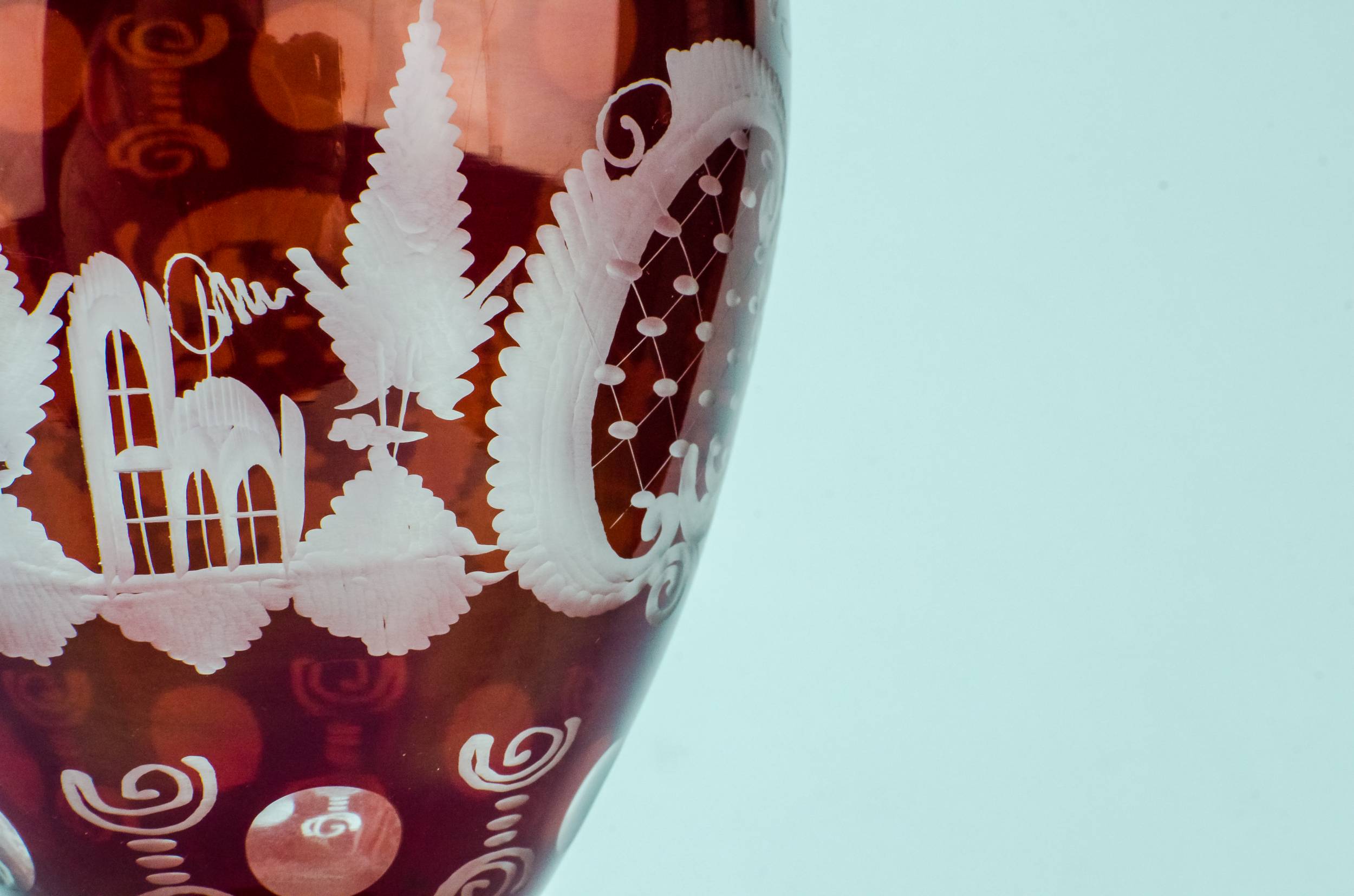 Antique Victorian Glass — Large red glass vase 2