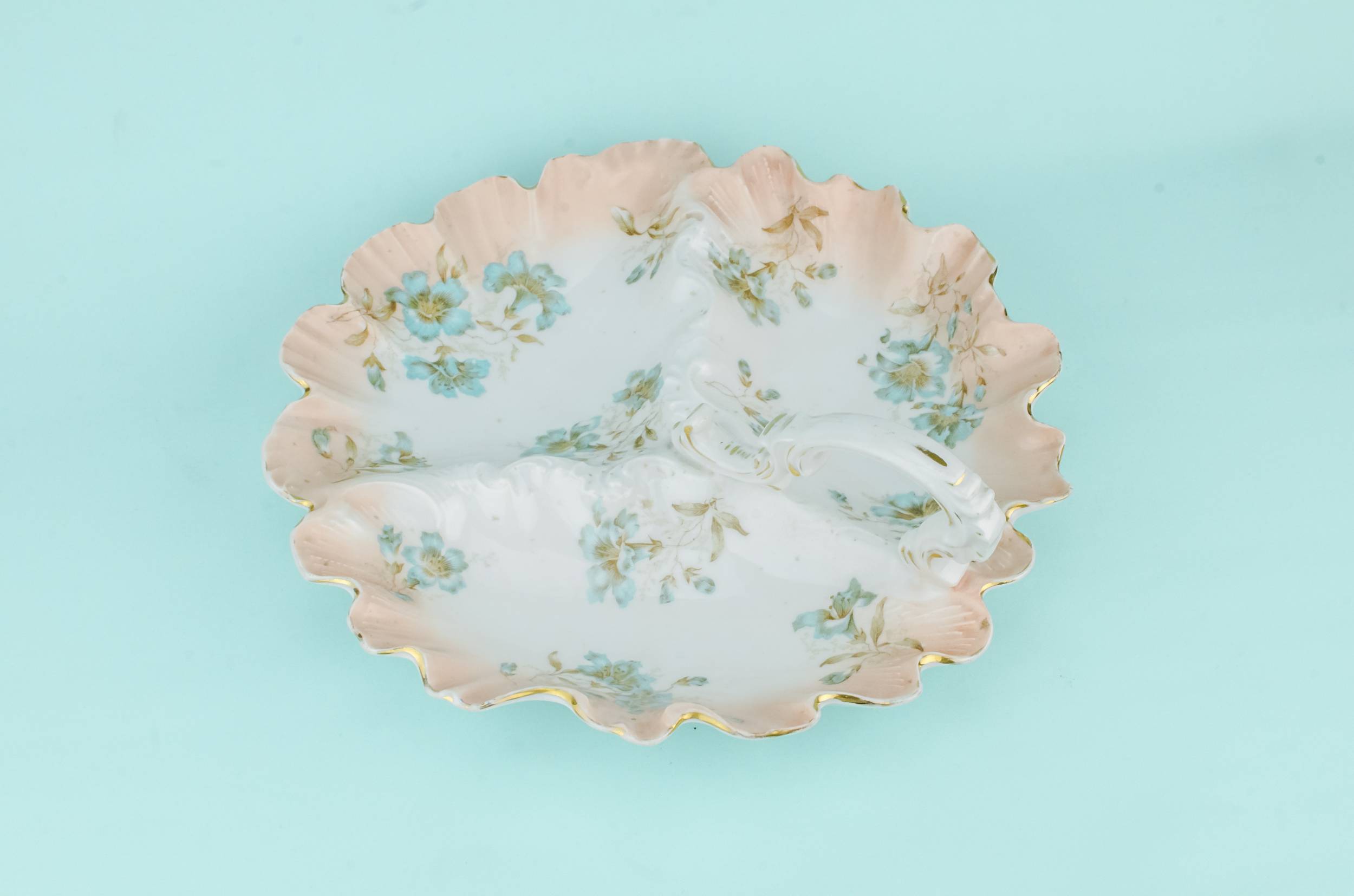 Art Nouveau Antique — Porcelain serving dish