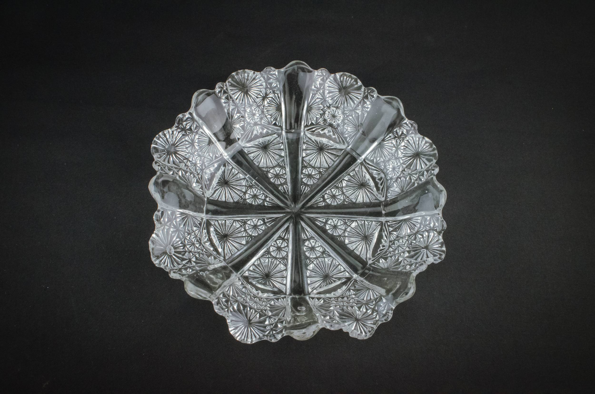 Art Deco Vintage — Art Deco glass serving dish
