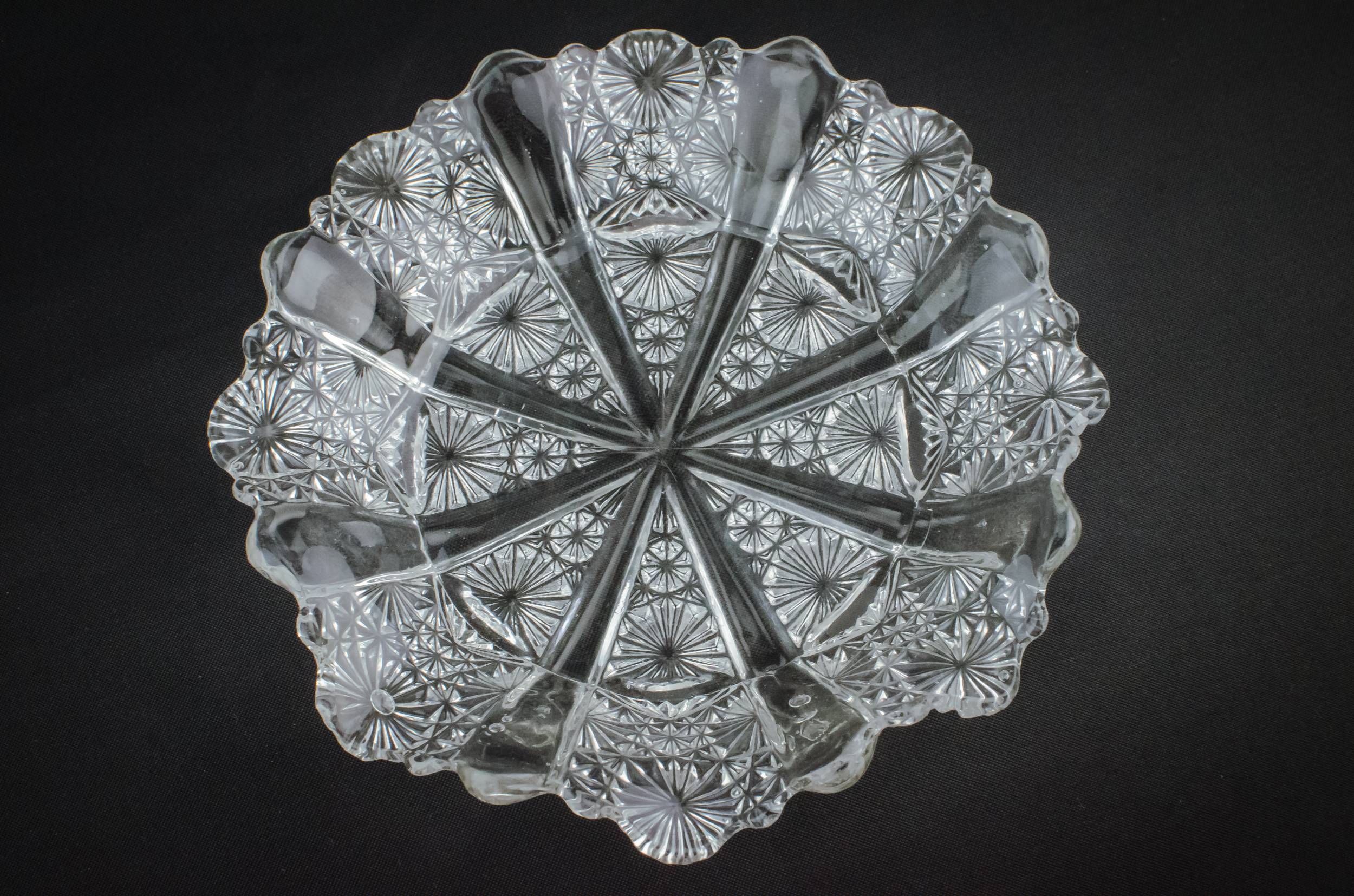 Art Deco Vintage — Art Deco glass serving dish 3