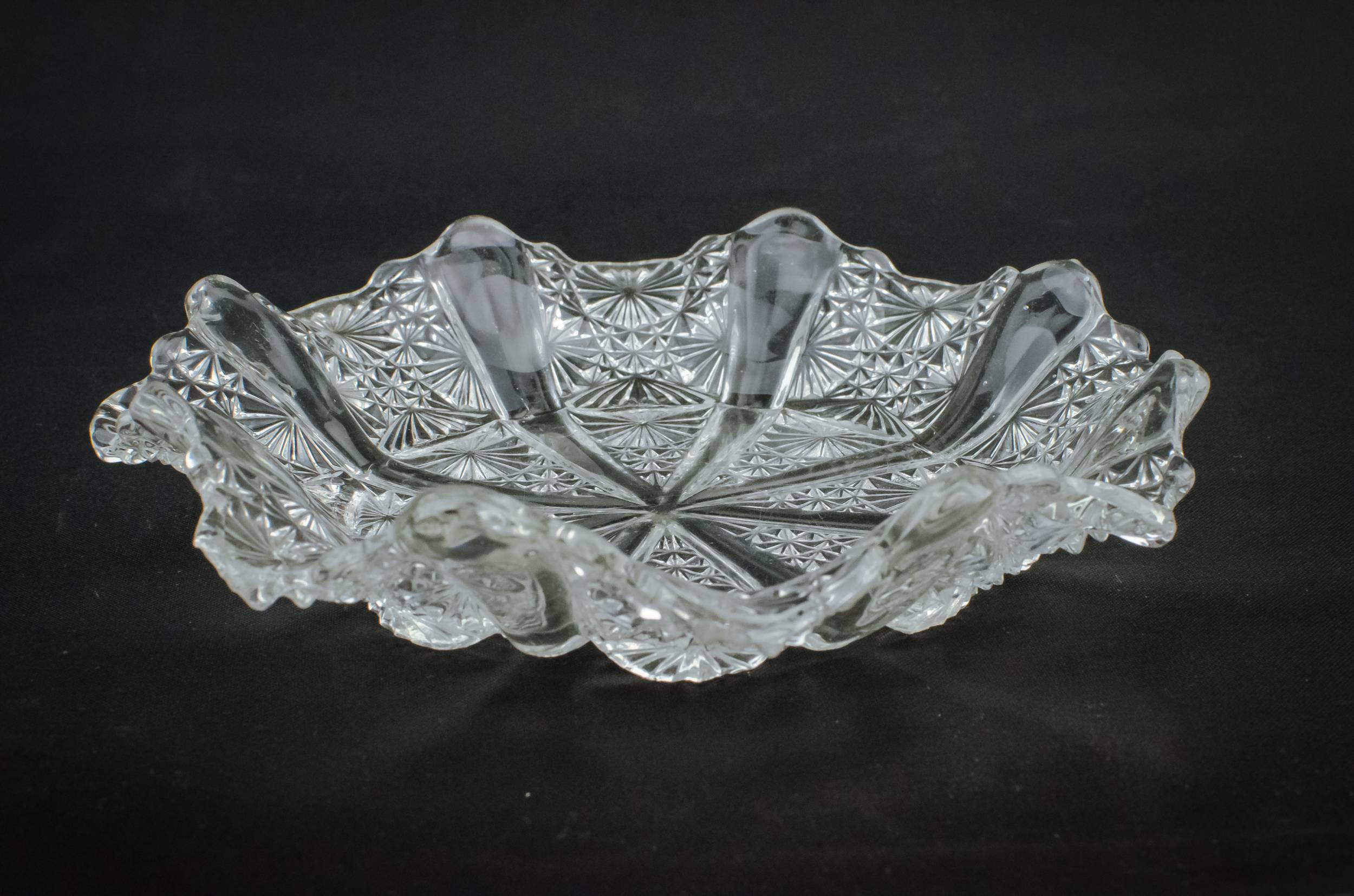 Art Deco Vintage — Art Deco glass serving dish 2