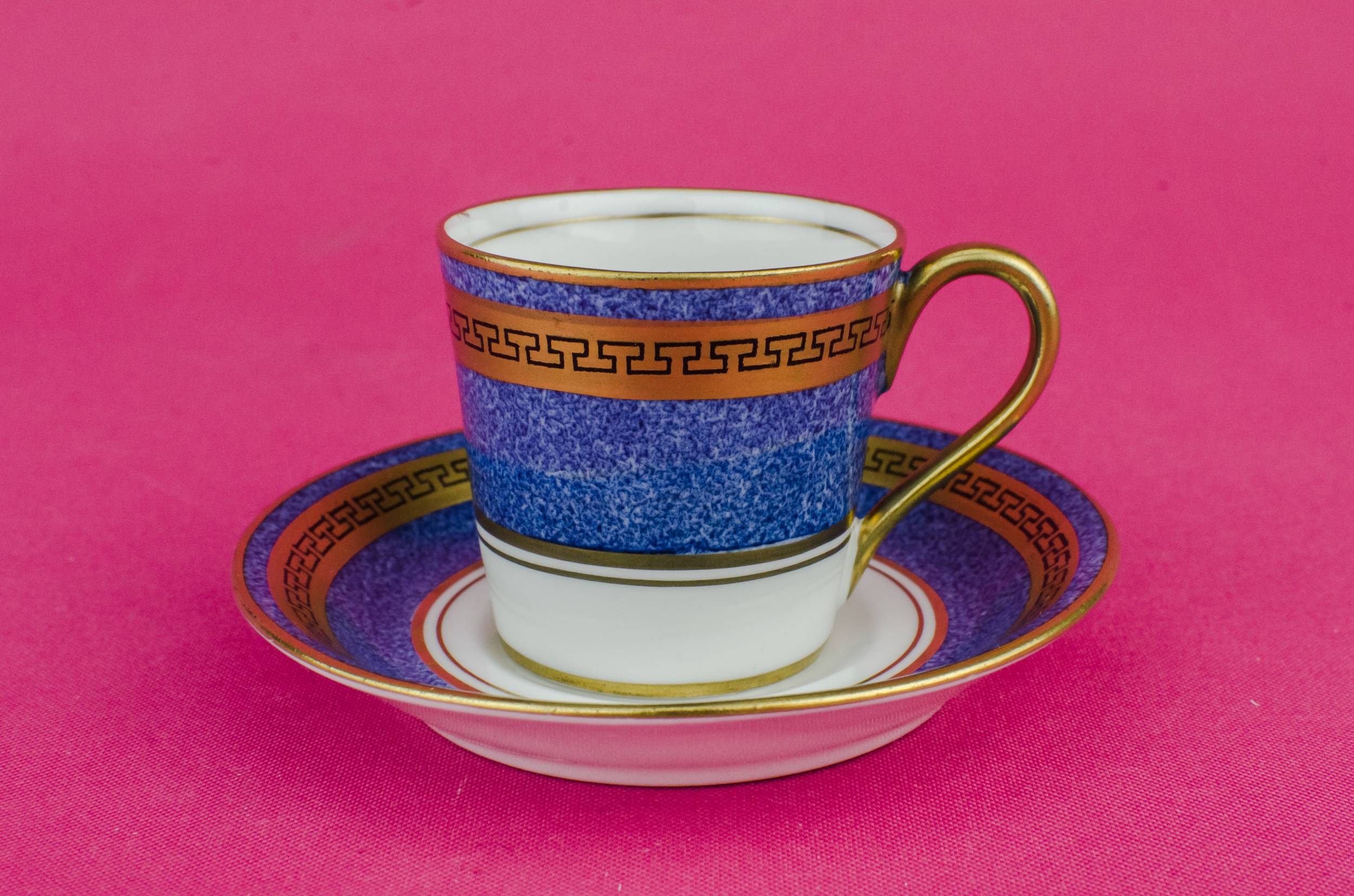 Spectacular Vintage Royal — Art Deco bone china coffee cup 2