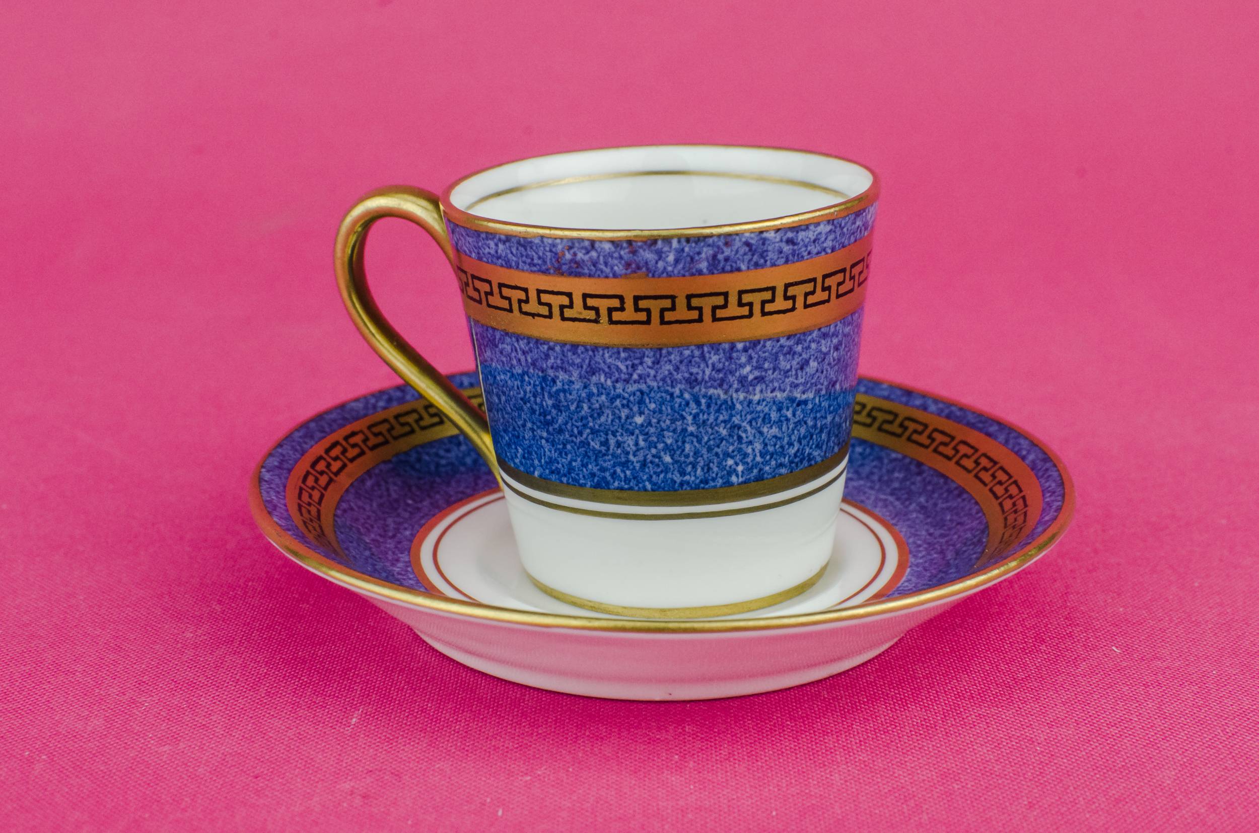 Spectacular Vintage Royal — Art Deco bone china coffee cup 3