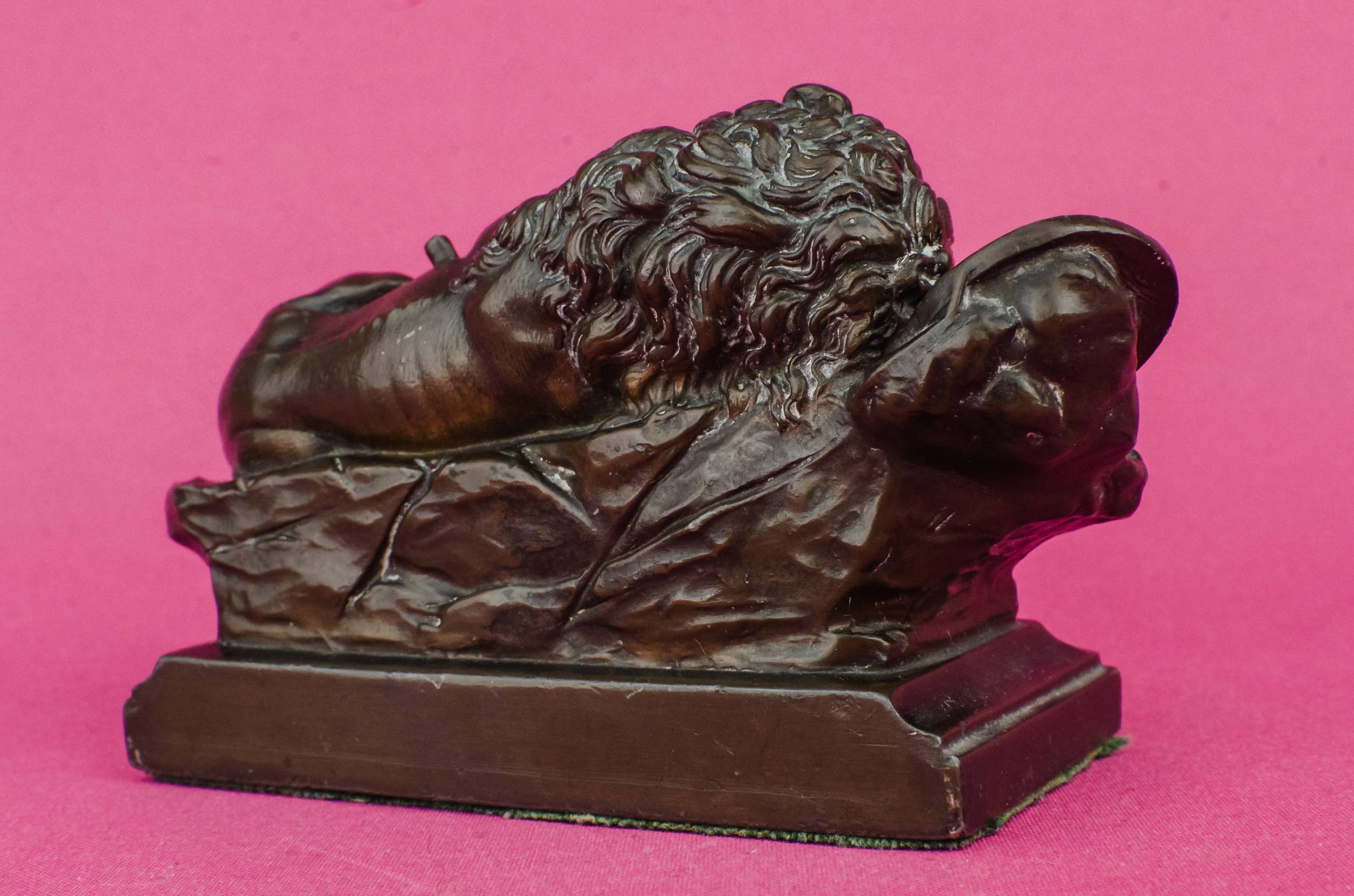 Neo-Classical Antique SCULPTURE — Bronze lion sculpture 3