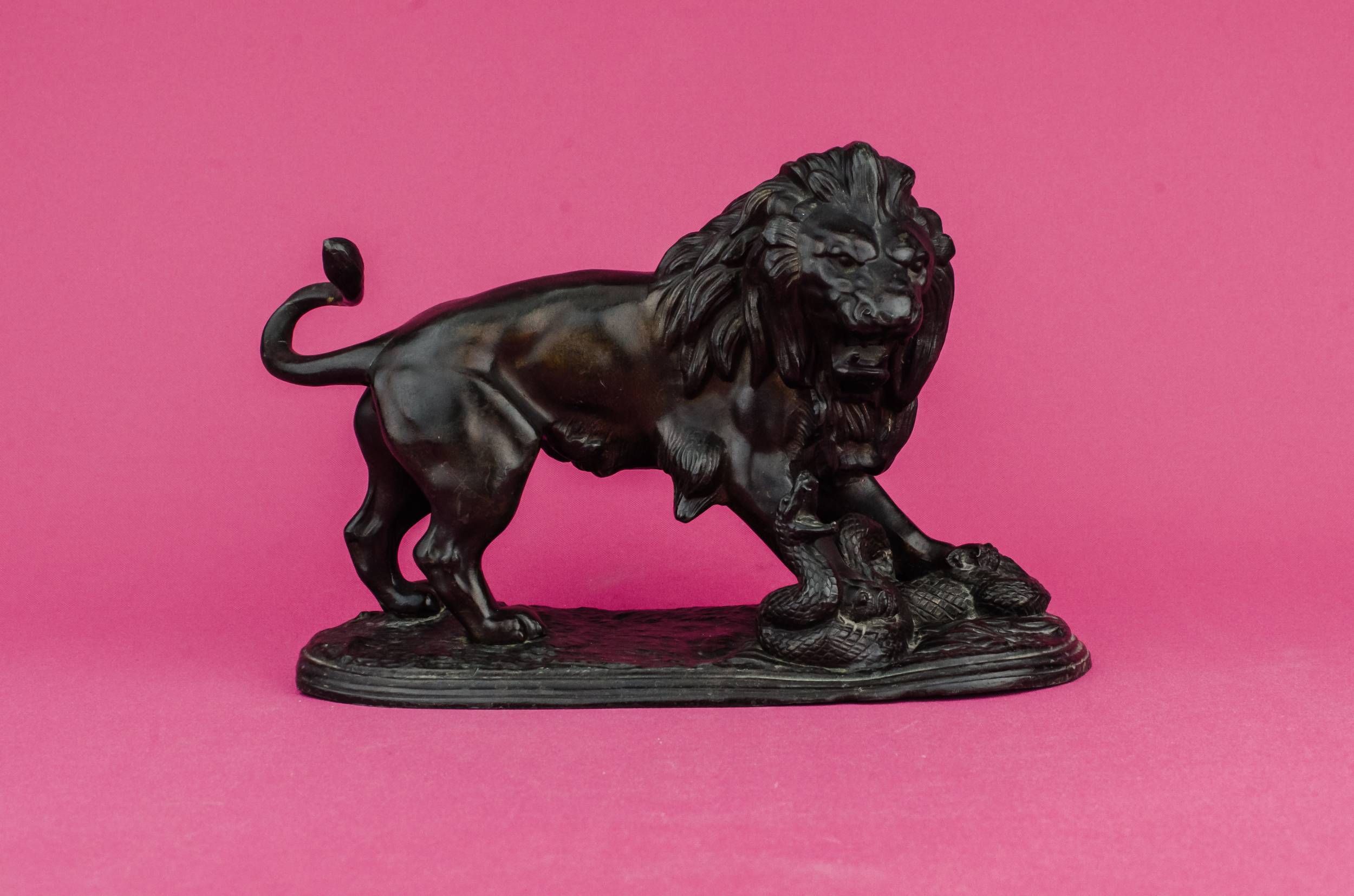 Antique Charming Lion — Bronze lion sculpture