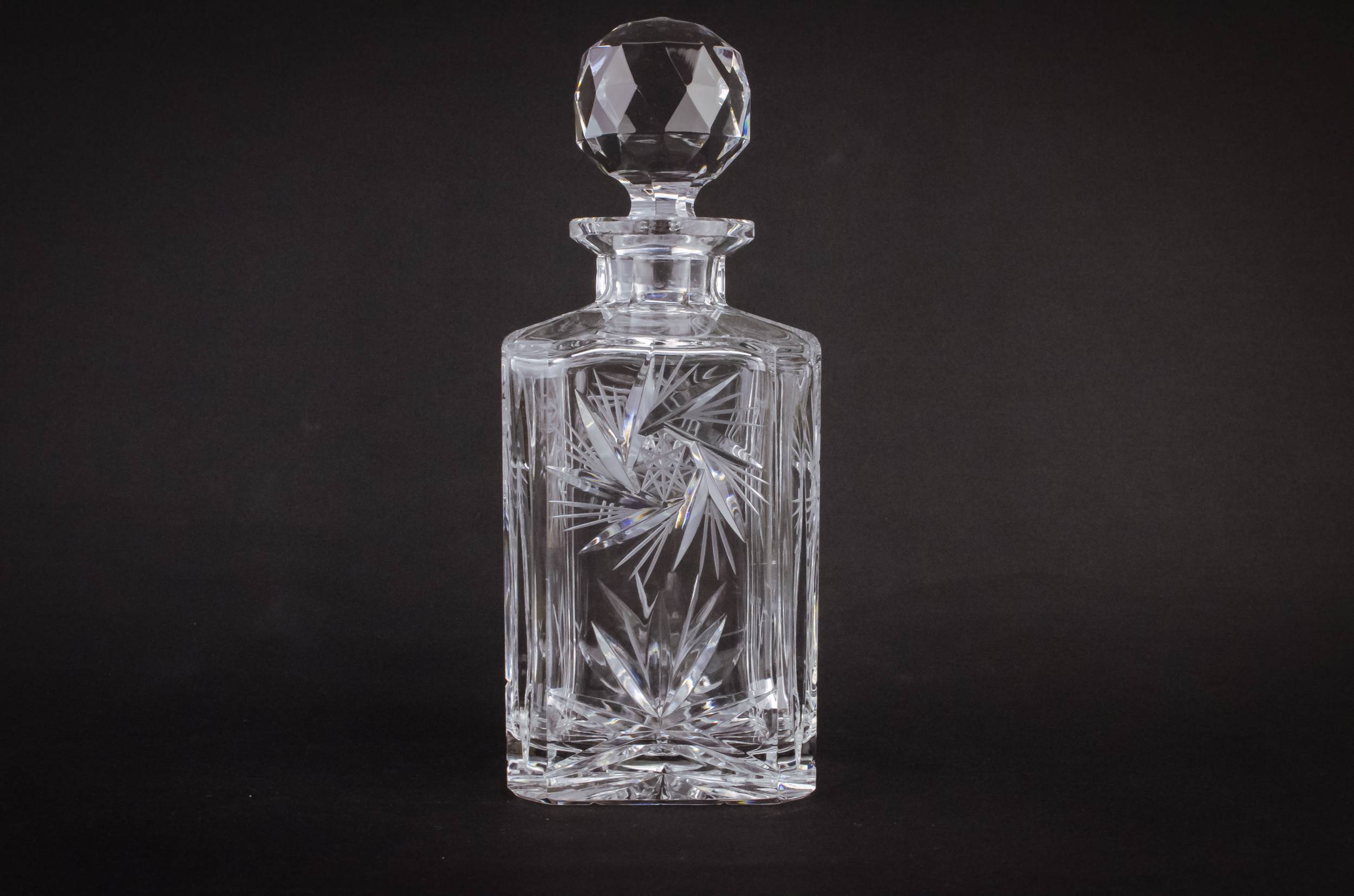 Retro Cut Glass — Cut glass whisky decanter 3