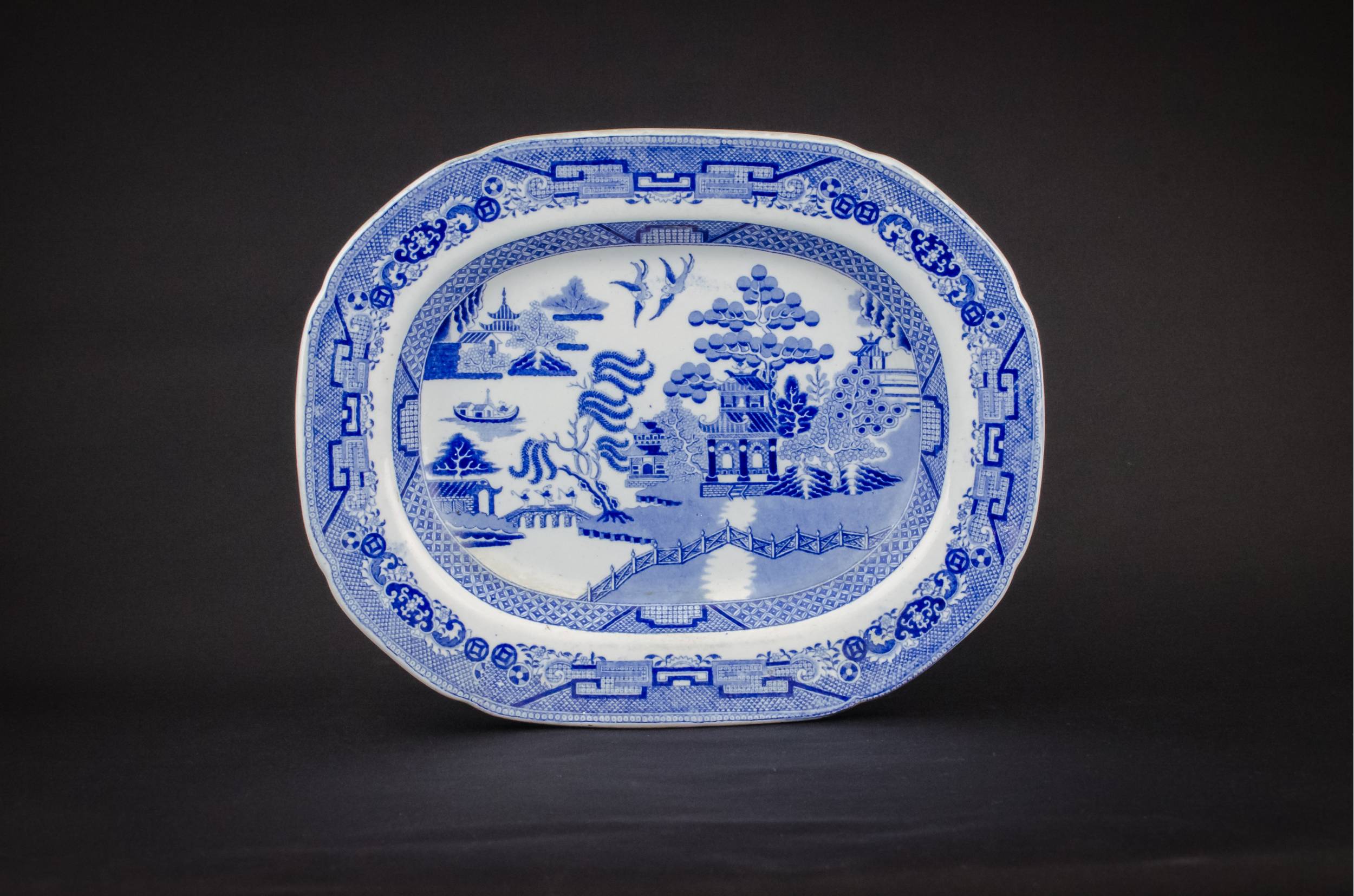 Blue Retro Porcelain — Blue and white platter