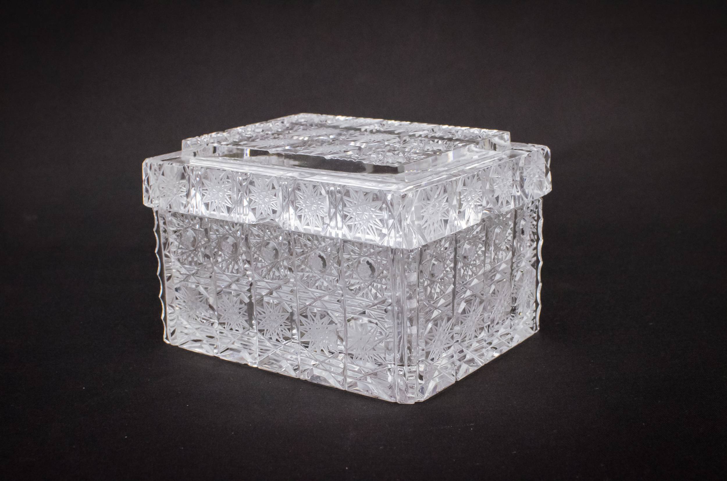 Delightful Vintage Glass — Small glass box 2