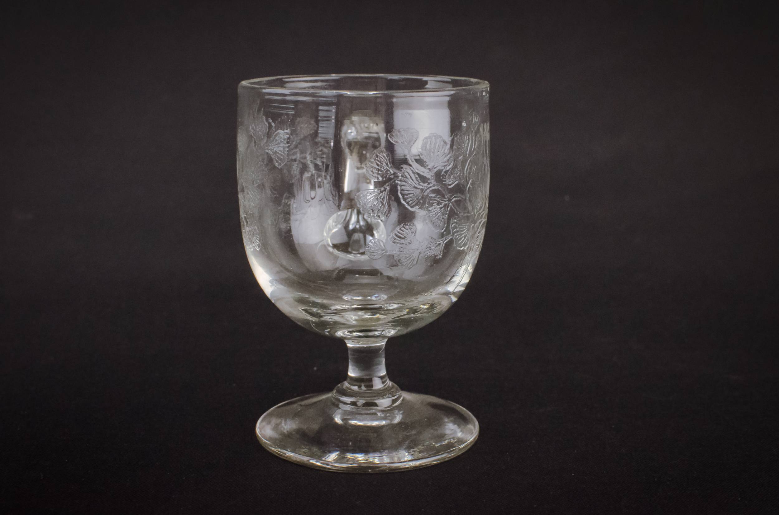 Antique Cut Floral — Medium port glass 2