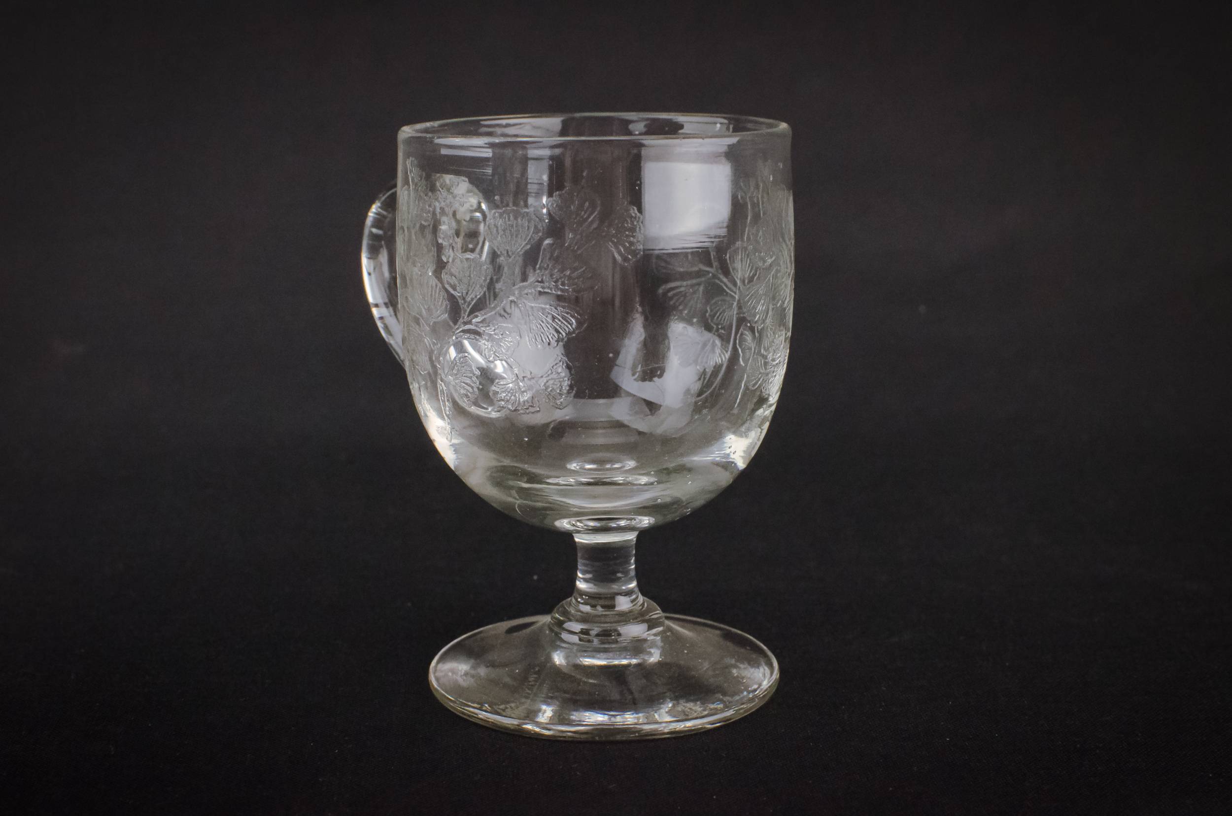 Antique Cut Floral — Medium port glass 3